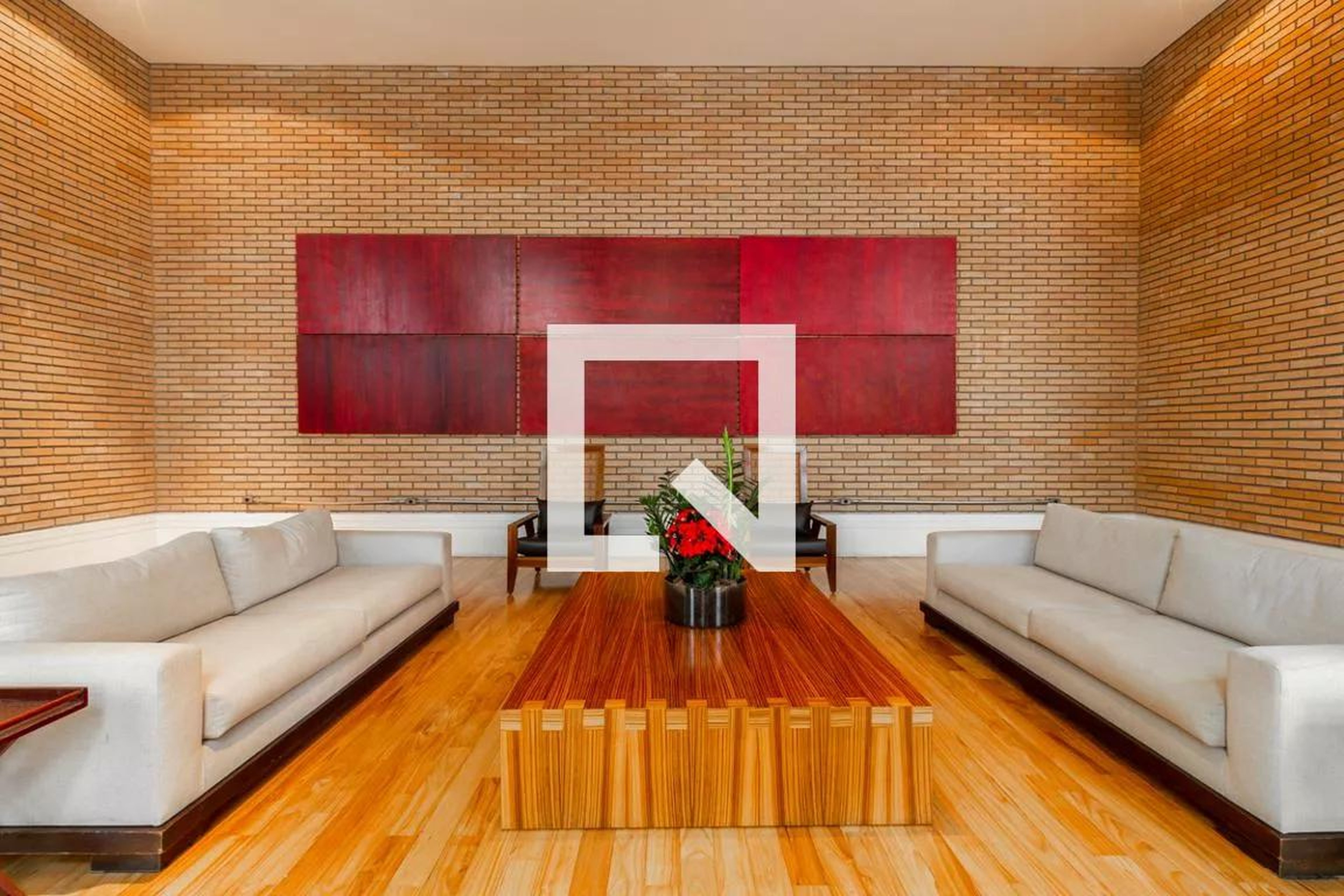 Hall - GRAND LOFT