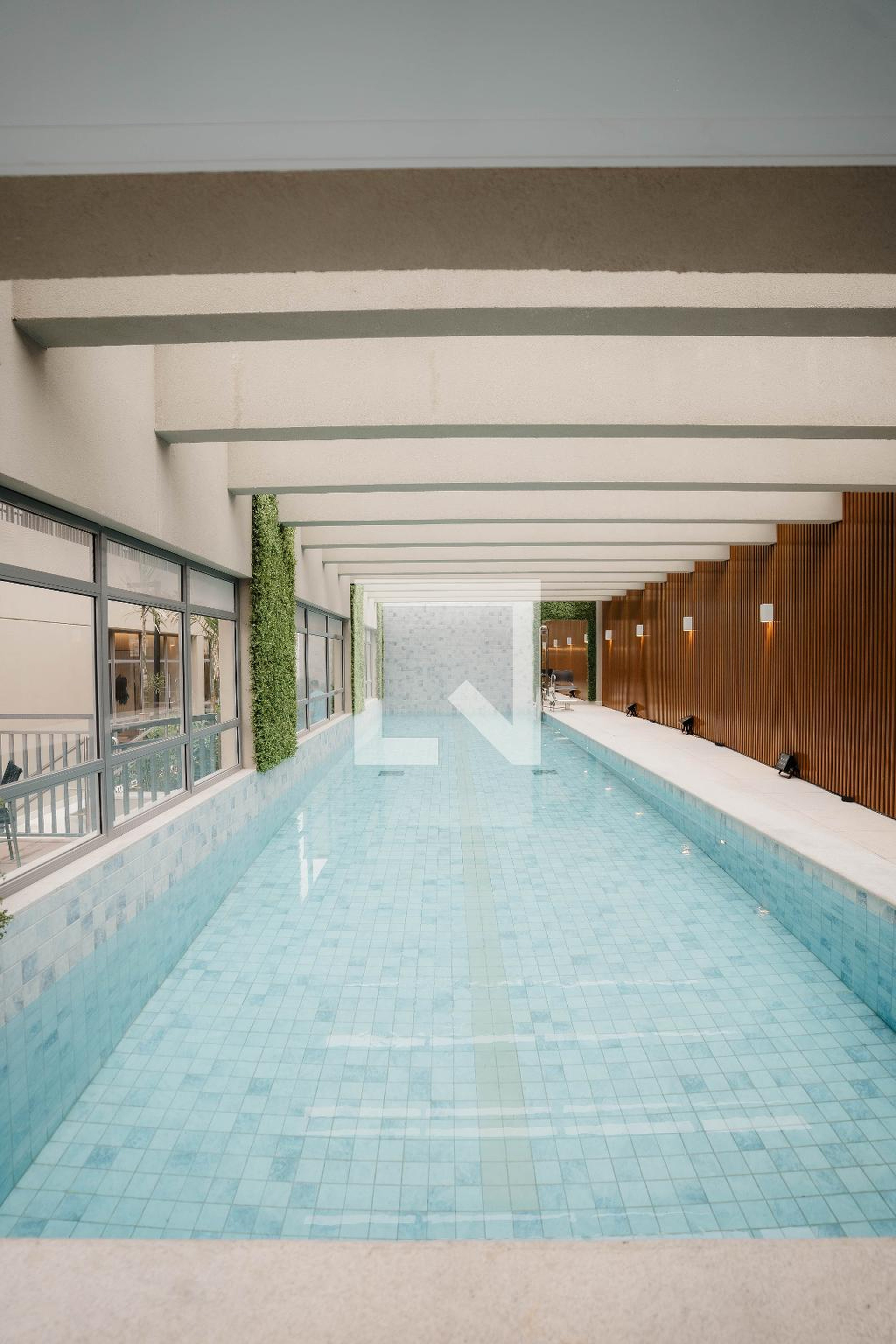 Piscina Coberta - Natu Vertical Gardens