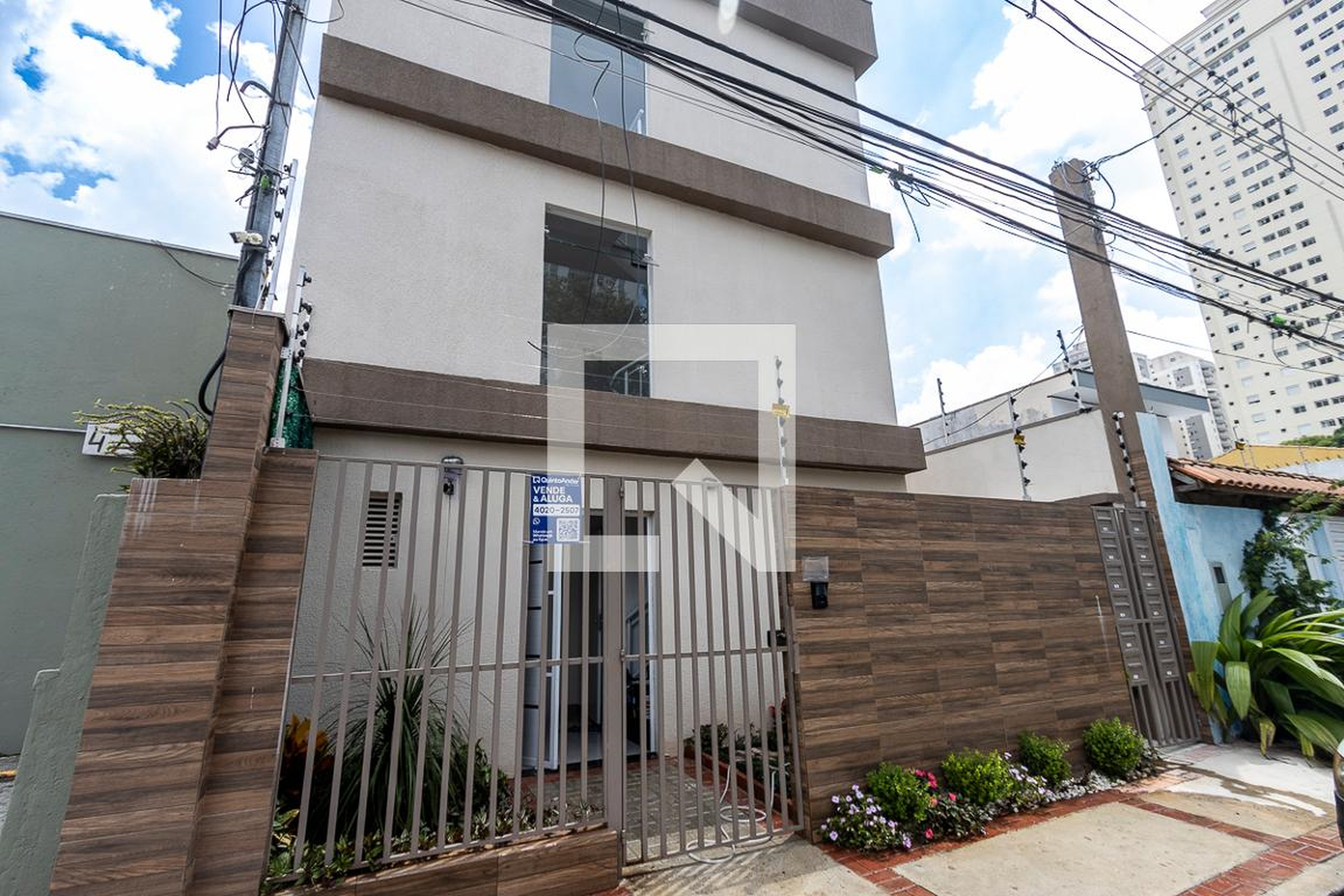 Fachada Condomínio em Rua Padre Melitón Vigueira Penillos, 51