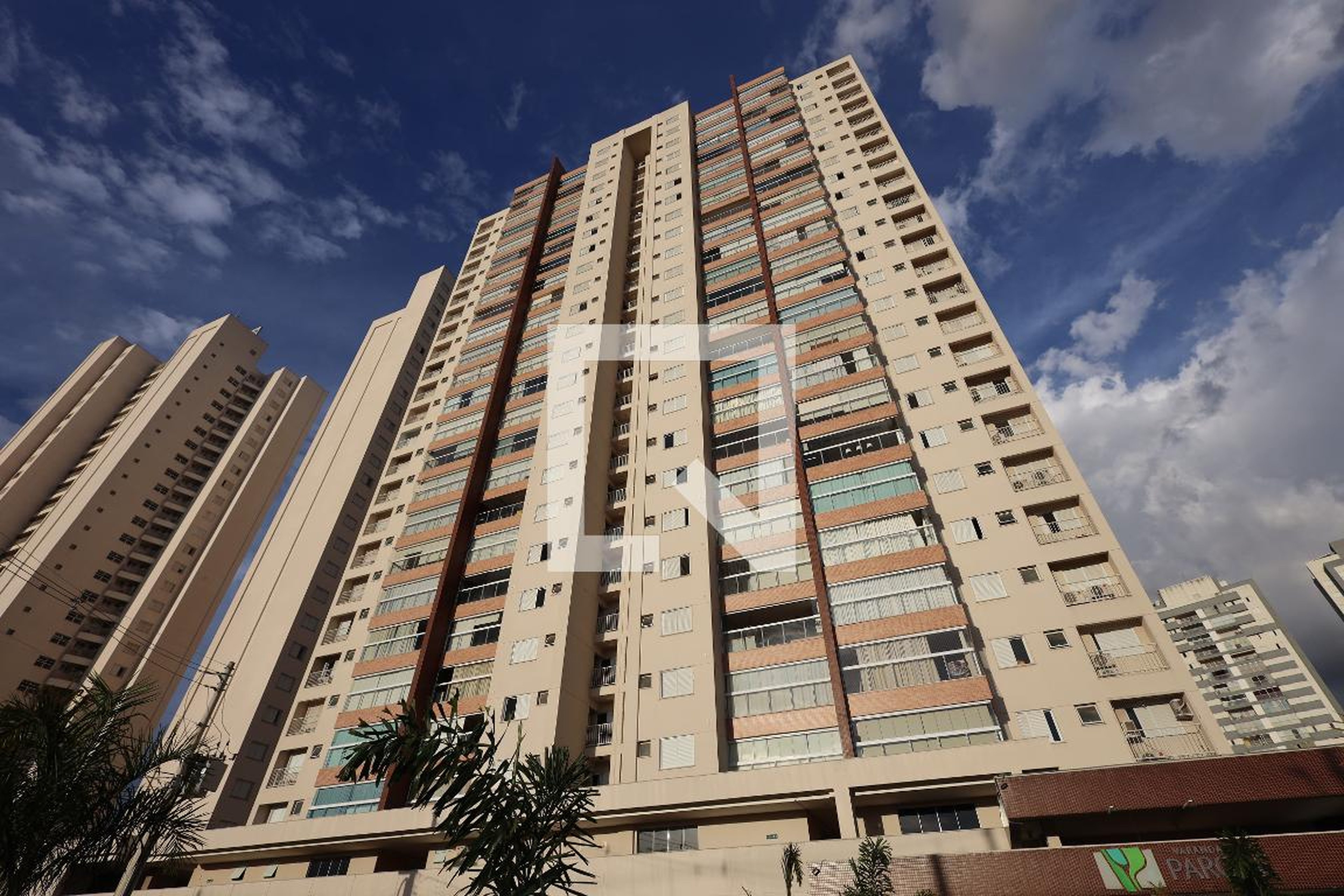Fachada do Prédio Condomínio VARANDA DO PARQUE
