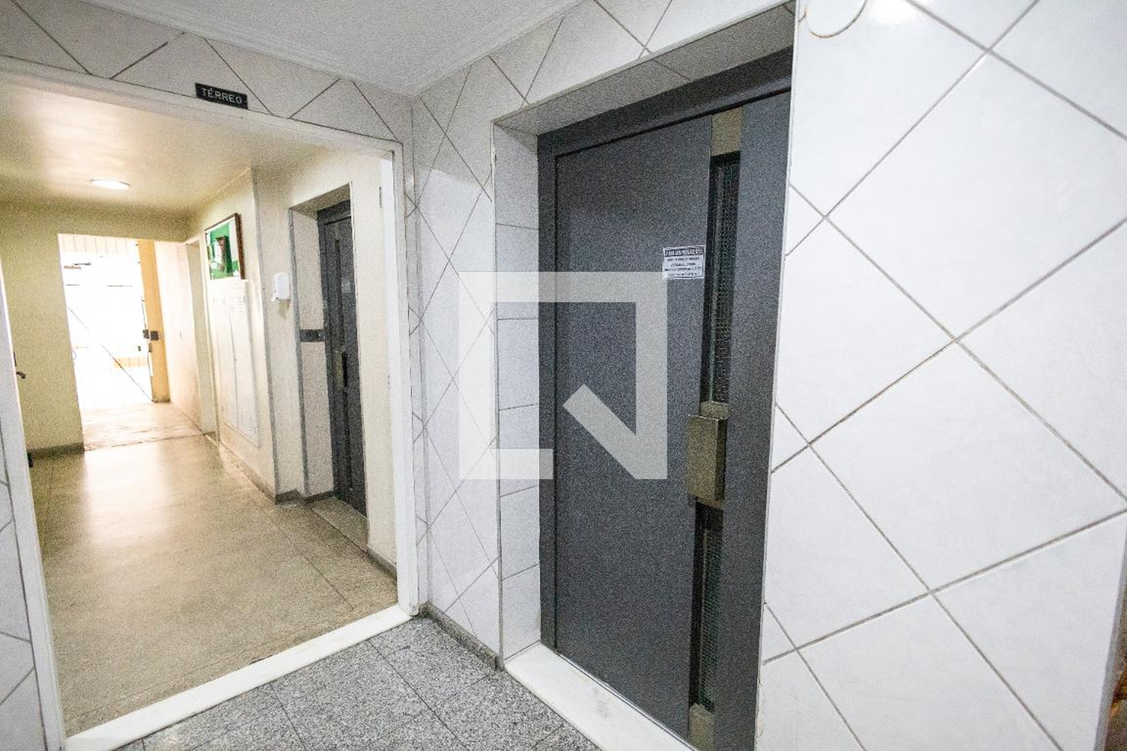 Hall social - Edifício Solar do Monteiro