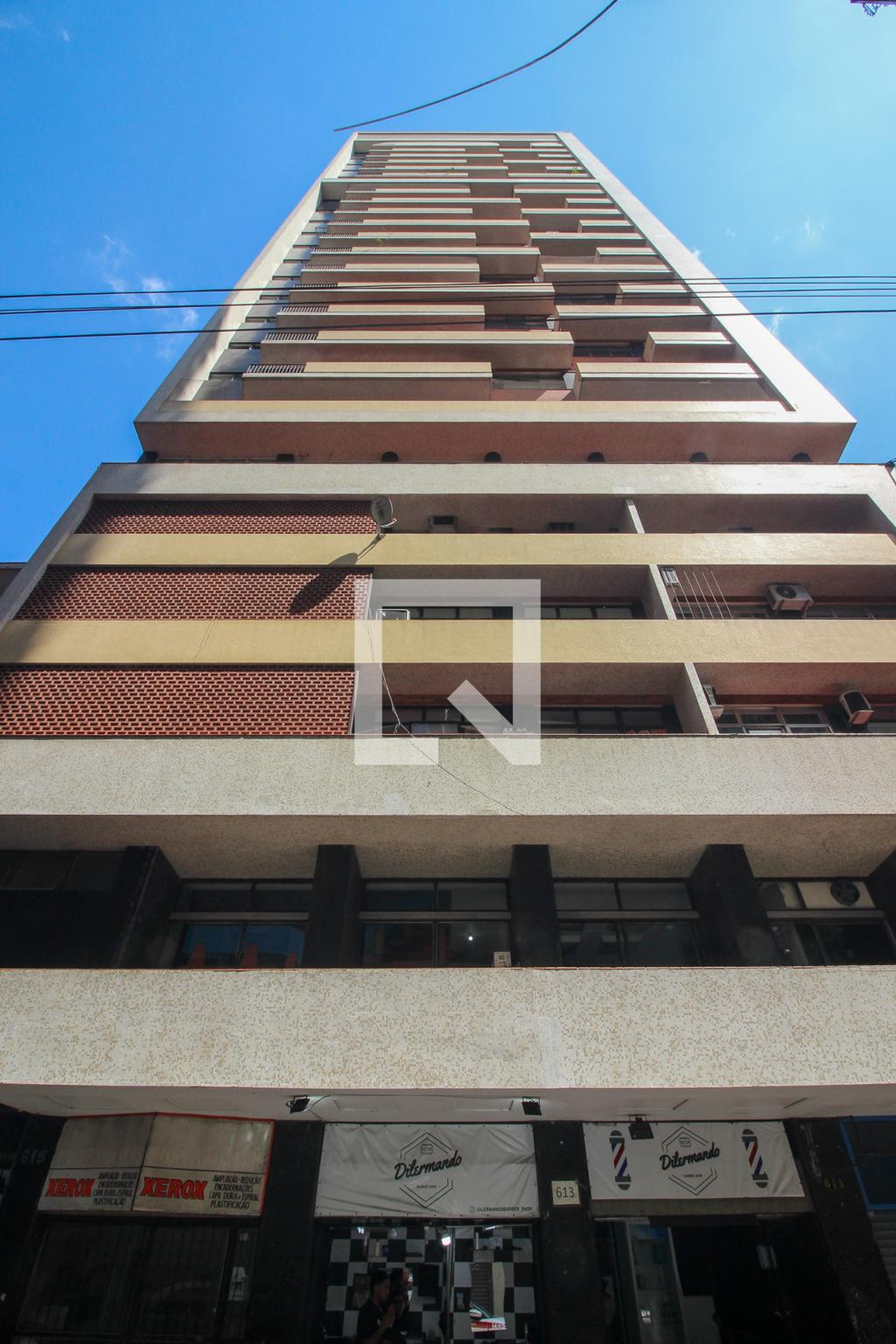 Fachada do Prédio Condomínio em Rua Vigário José Inácio, 615