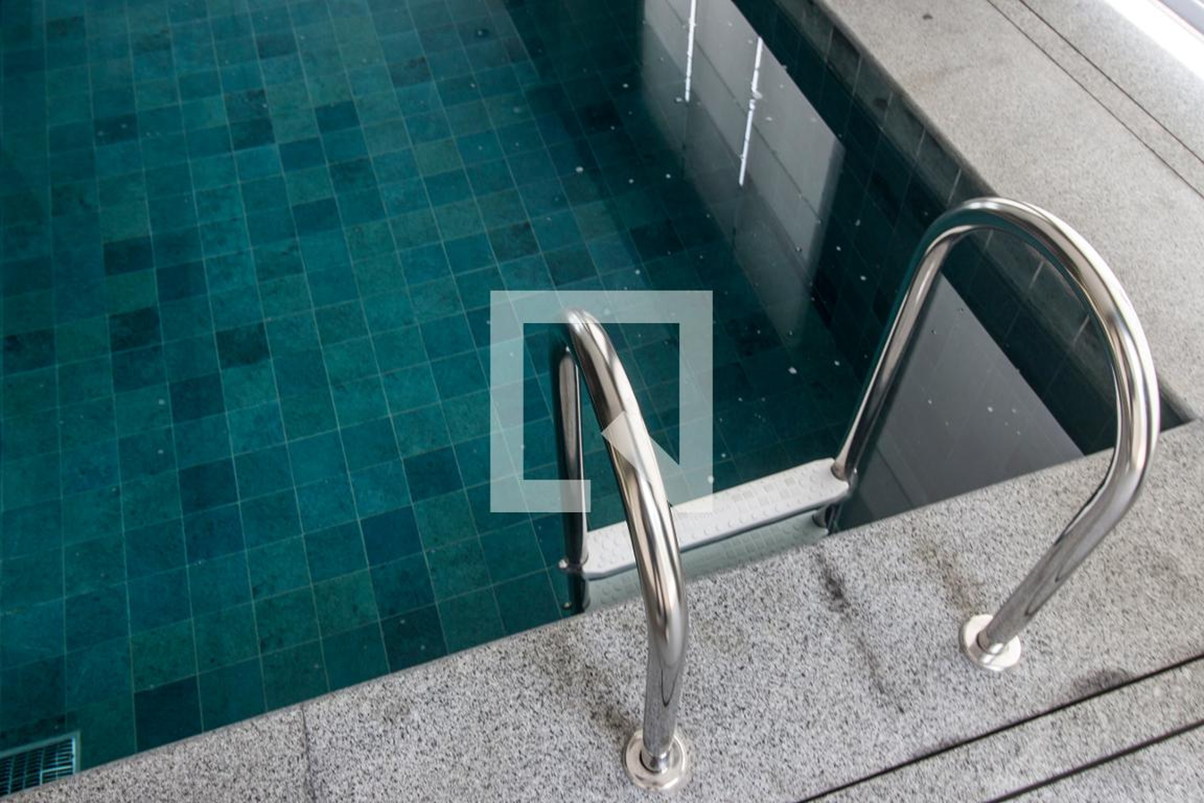 Piscina Coberta - Canvas High Houses