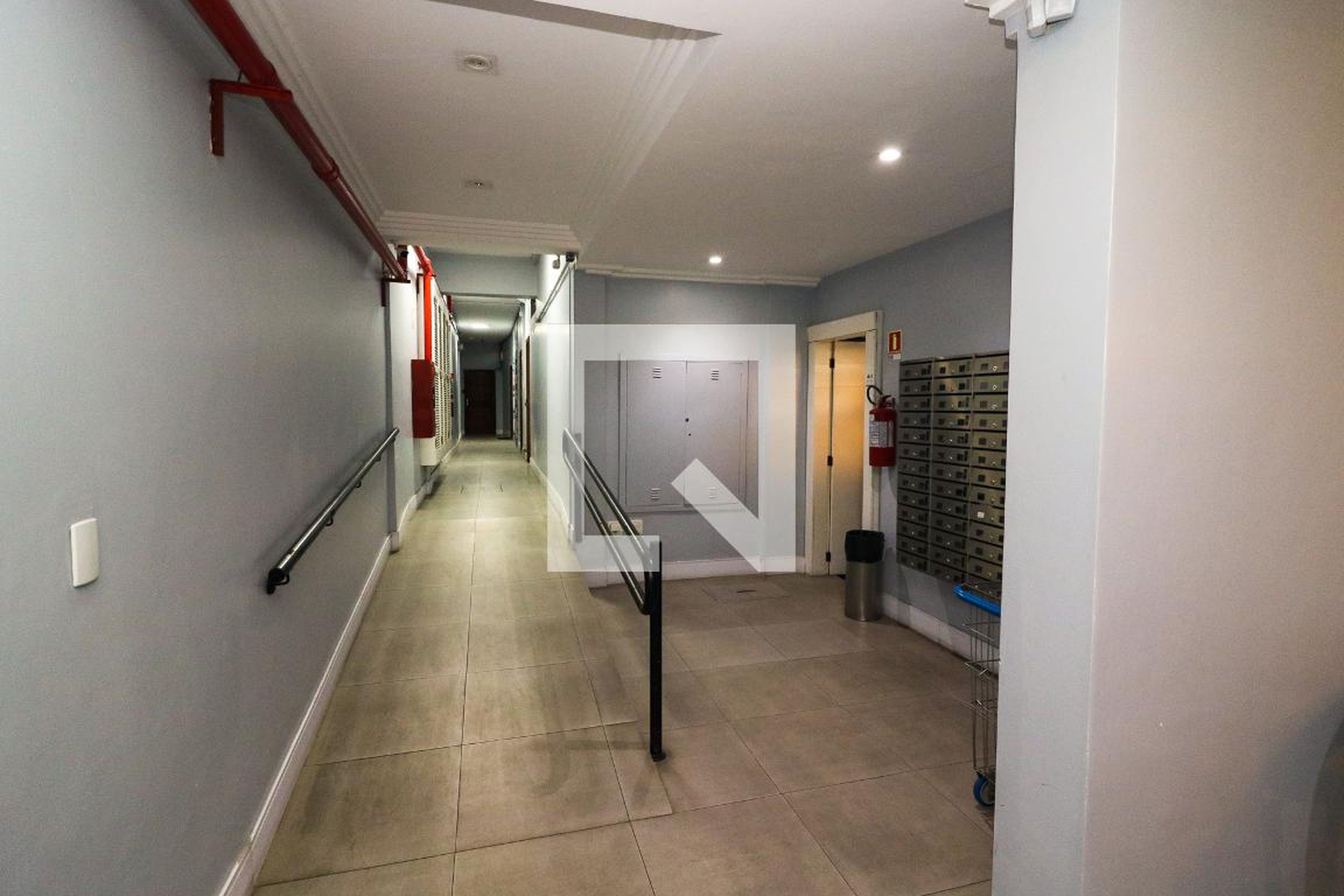 Hall de entrada - Ladeira