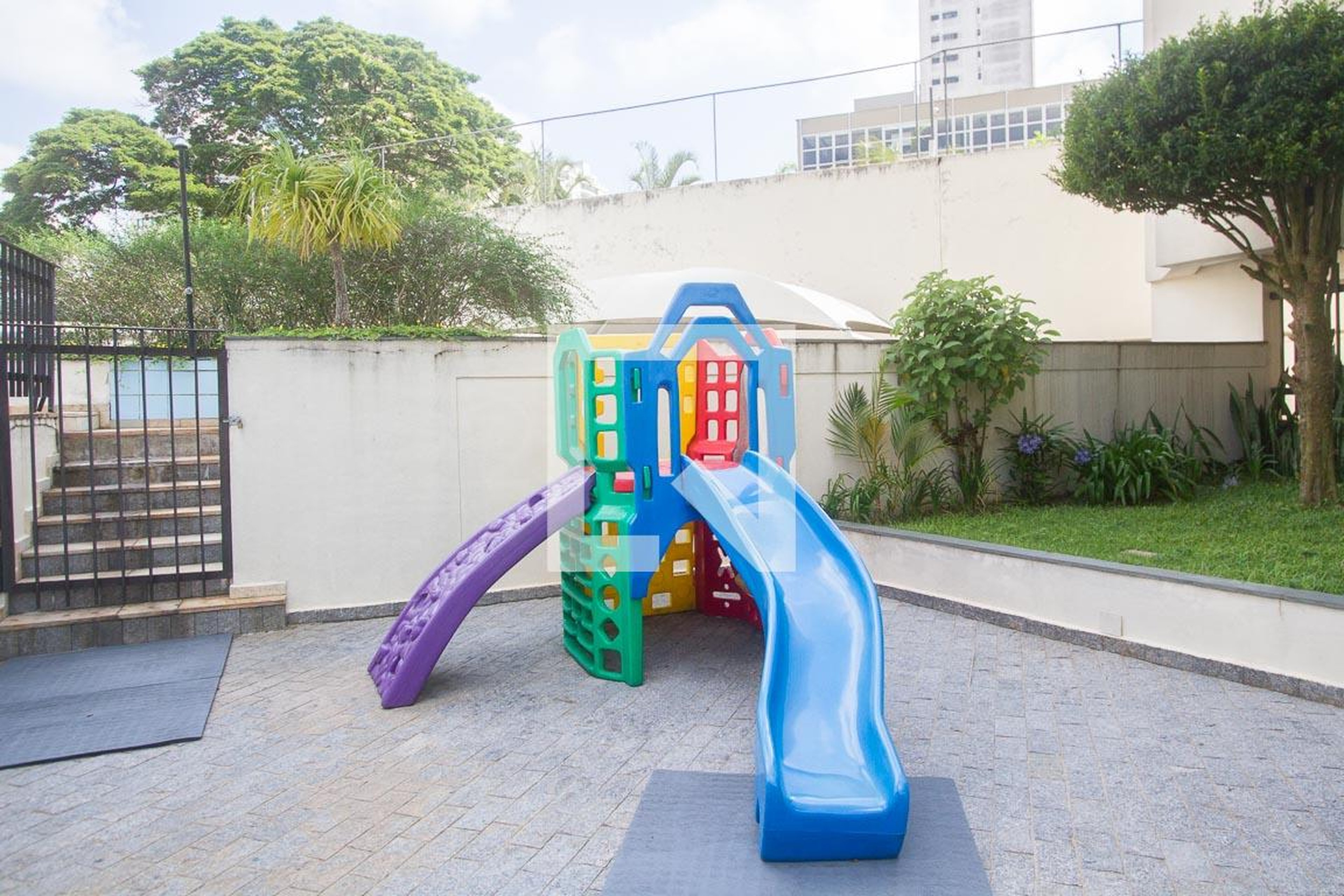 Playground - GOLDEN STAR