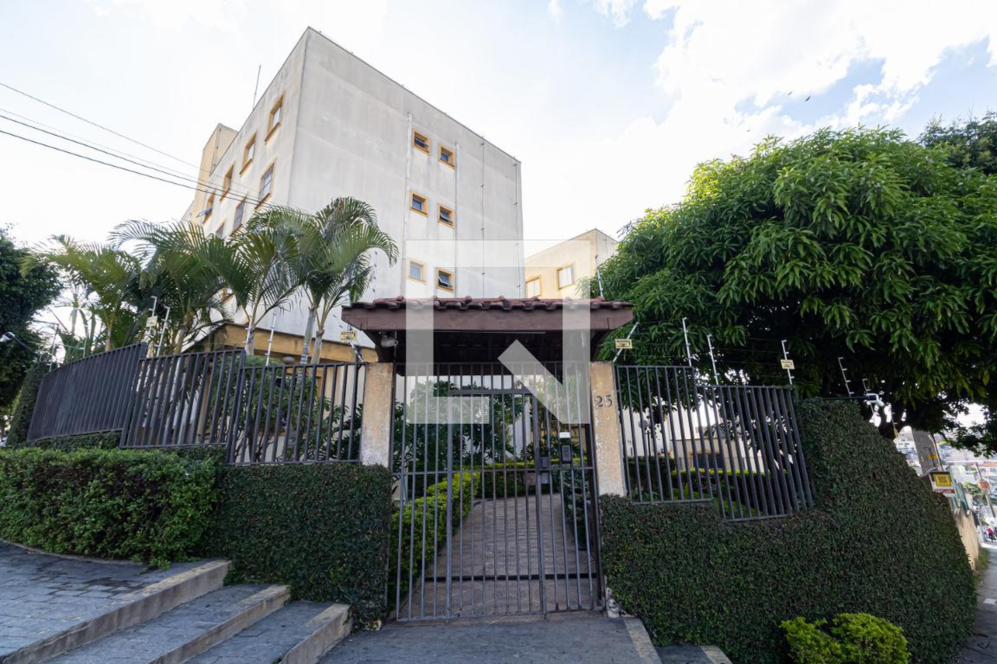 Fachada Condomínio Jardim das Flores III