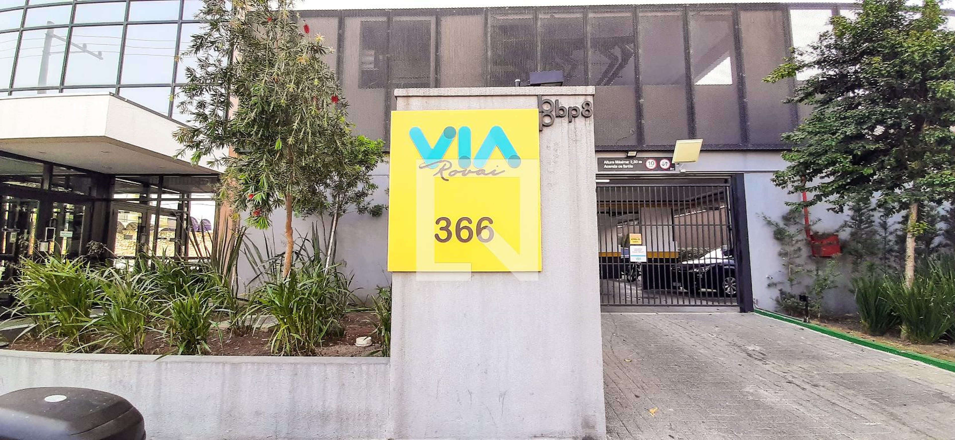 Fachada Condomínio Via Rovai