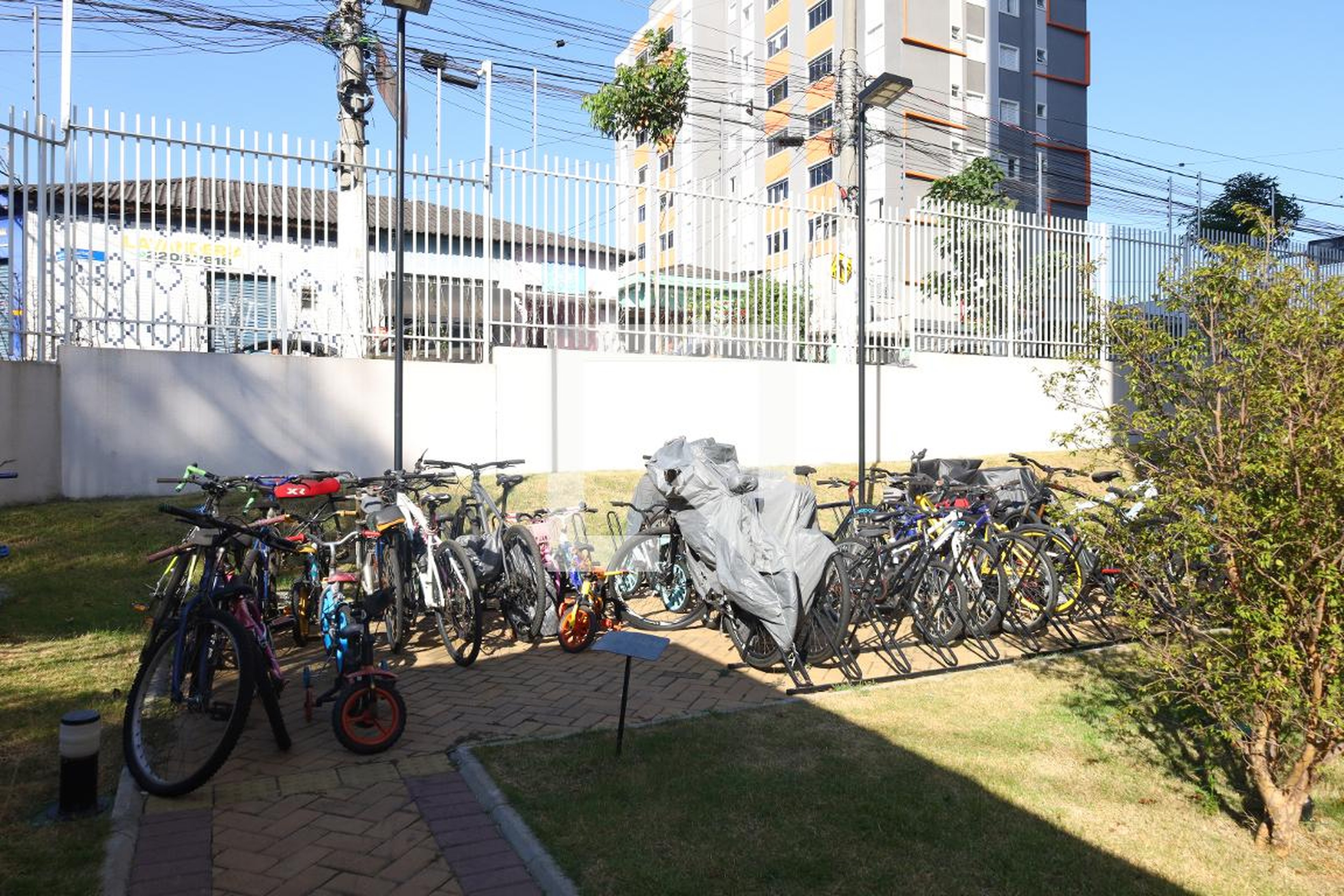Bicicletário - Plano e jacu pêssego