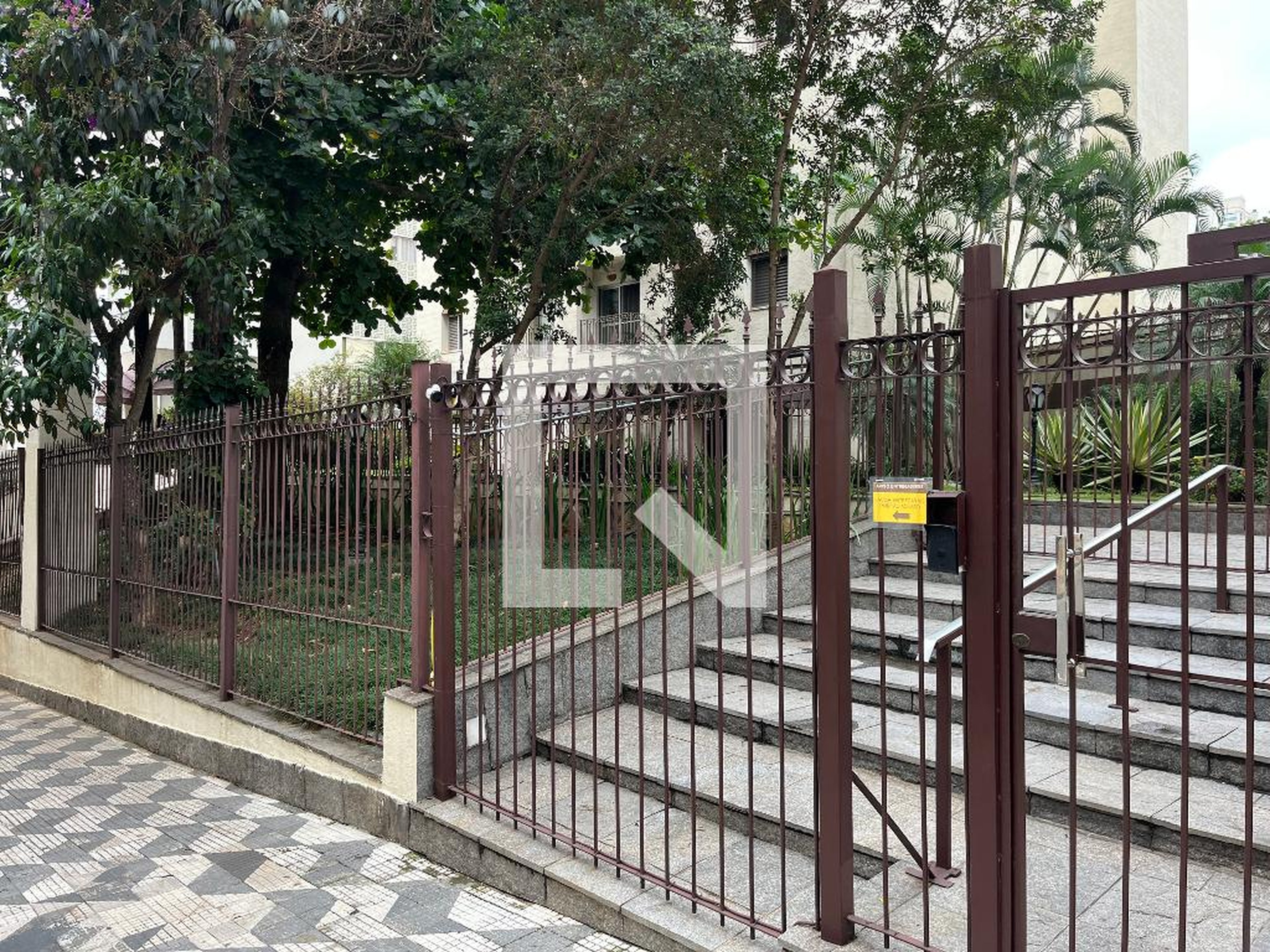 Fachada do Prédio Condomínio Maison Tour D'Argent