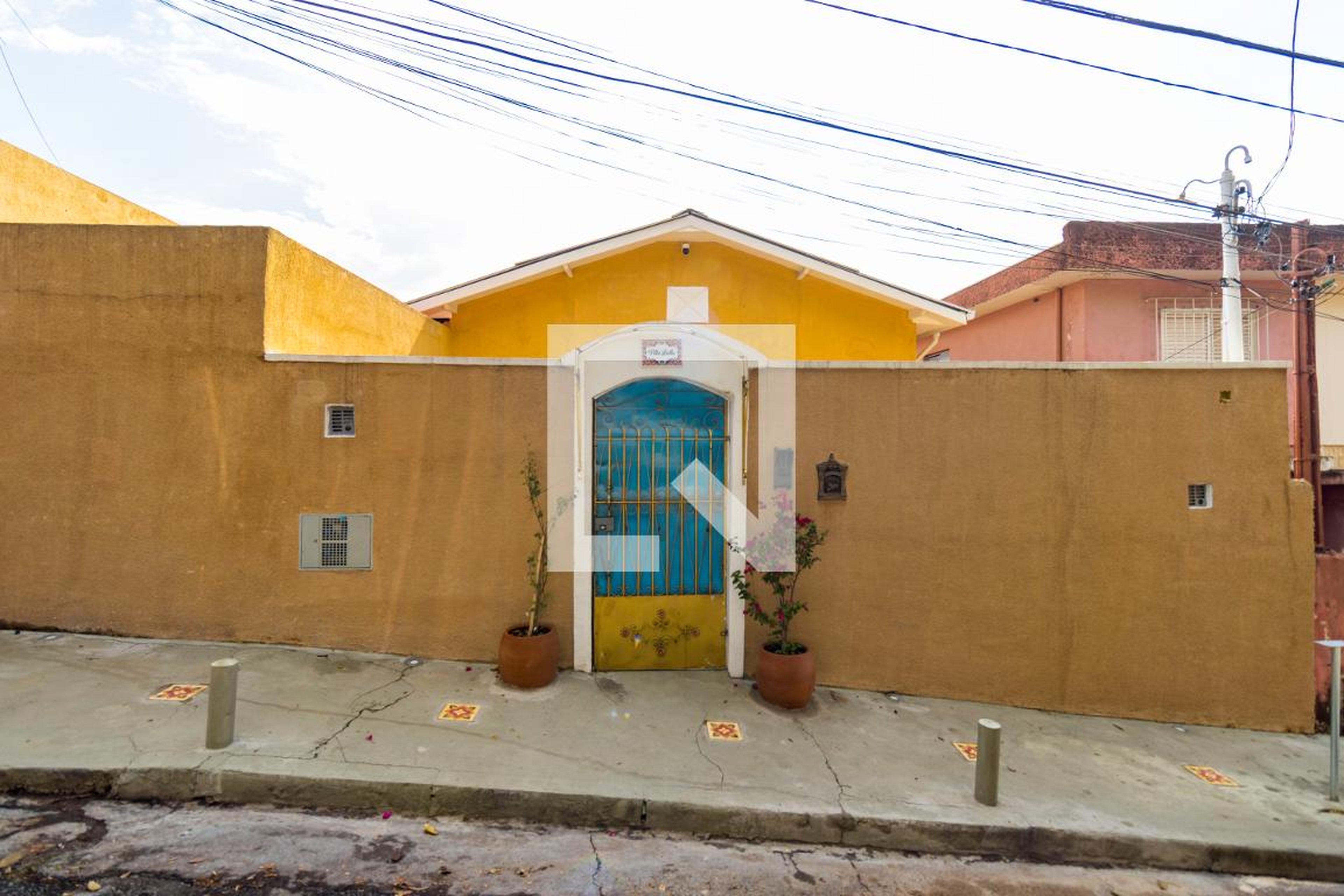Fachada Condomínio em Rua Joana Lentine, 84
