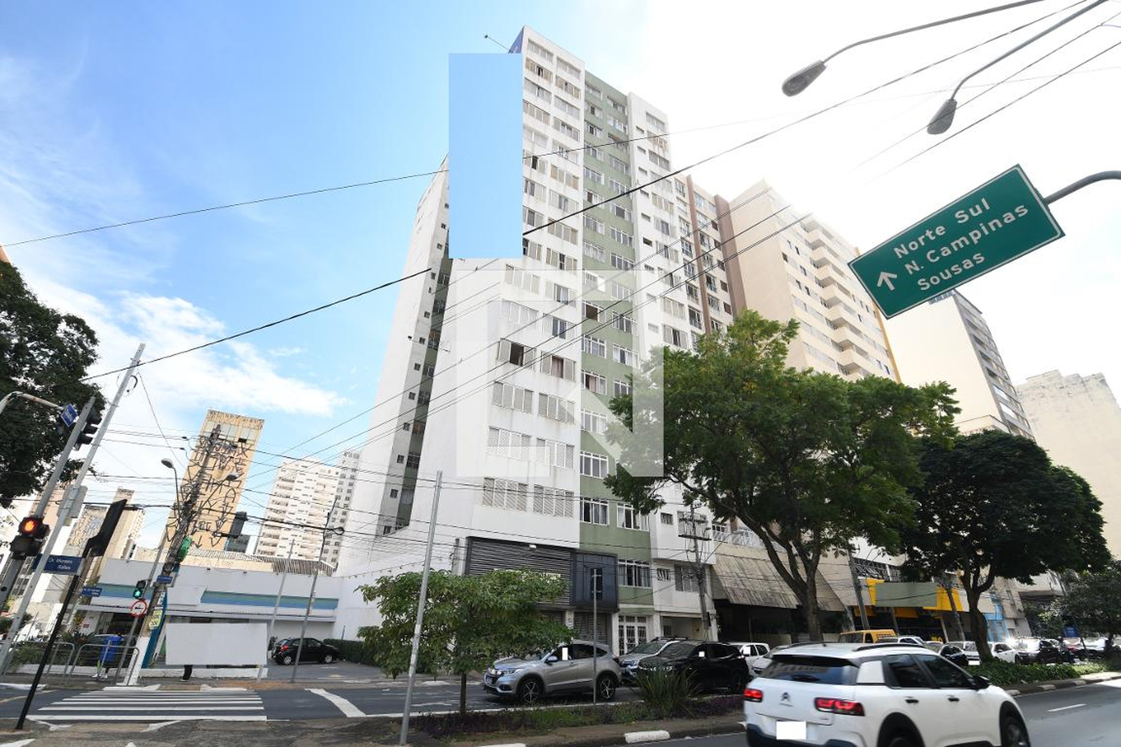 Fachada do Prédio Condomínio em Avenida Doutor Moraes Salles, 987