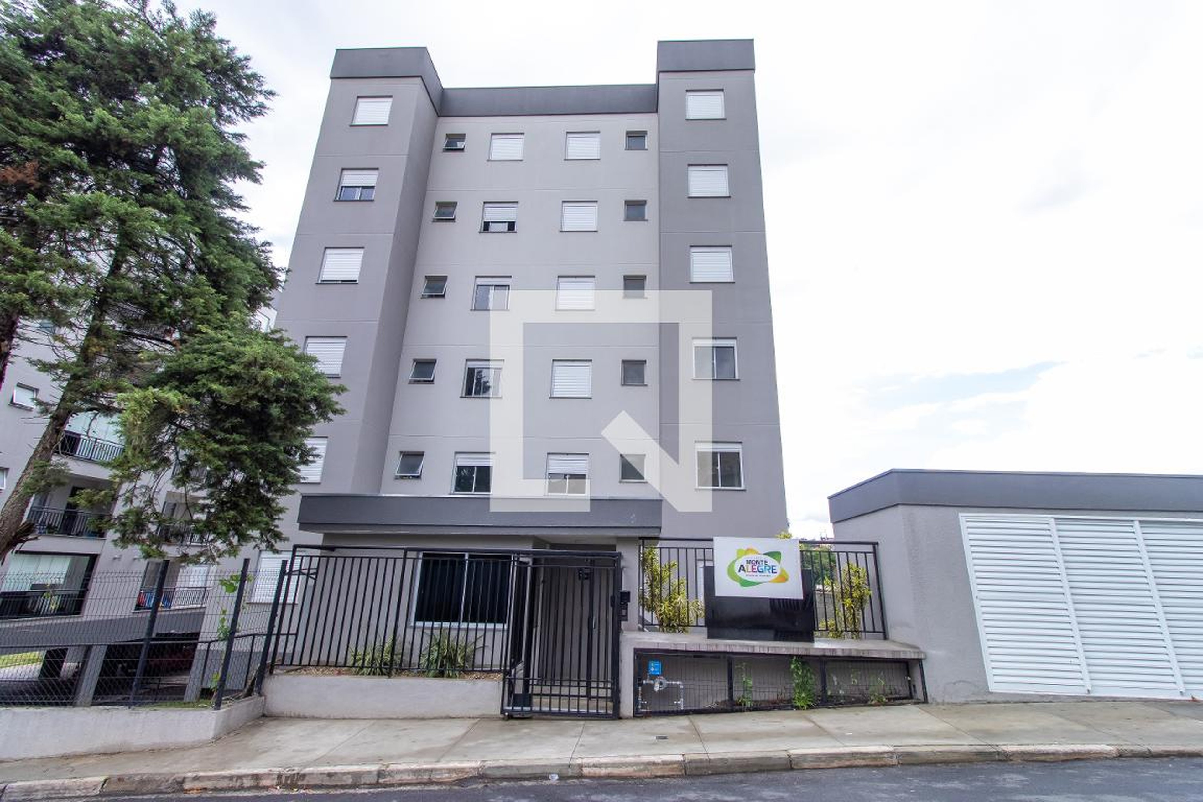 Fachada do condomínio Condomínio Monte Alegre