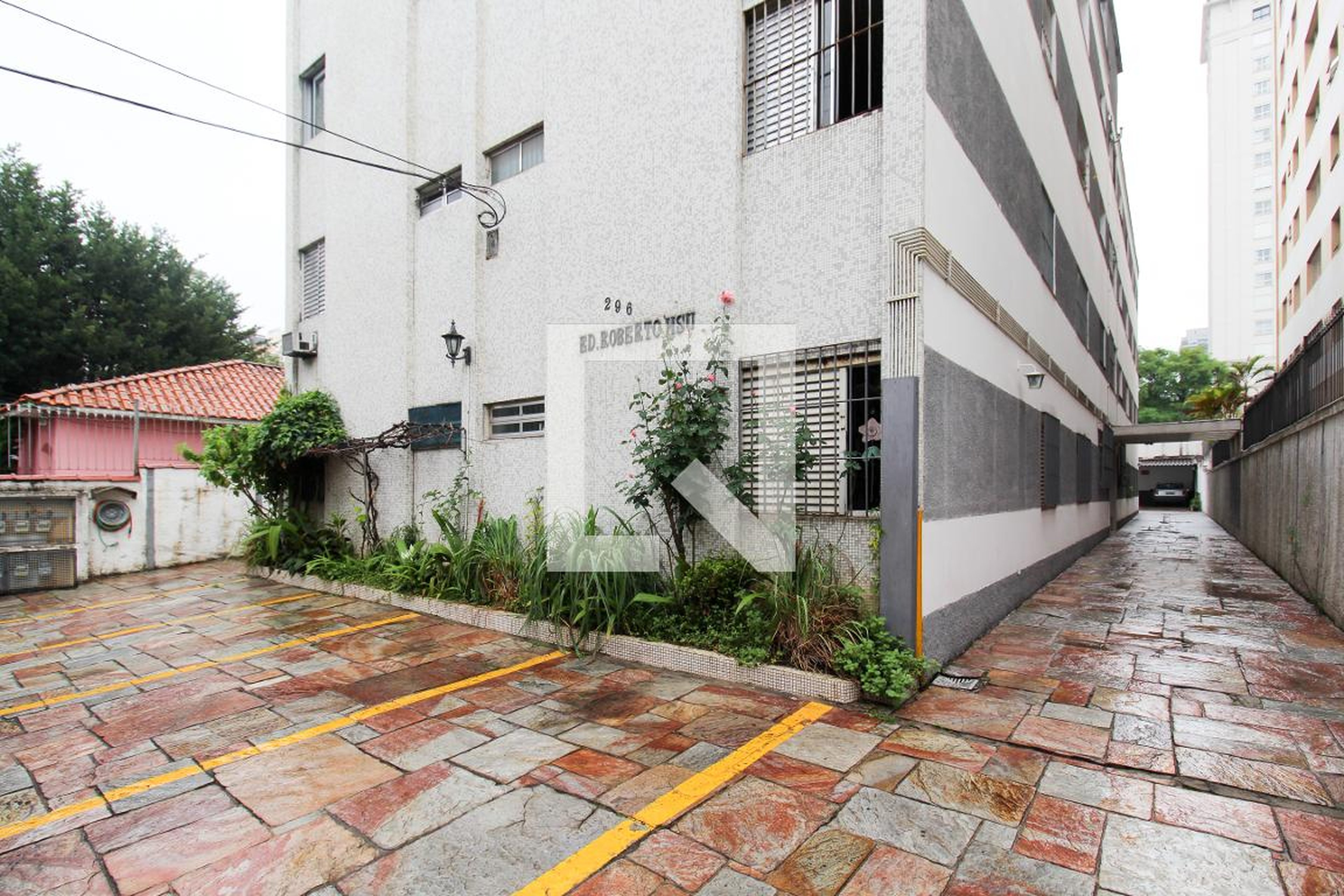 Entrada - Edifício Roberto Hsu