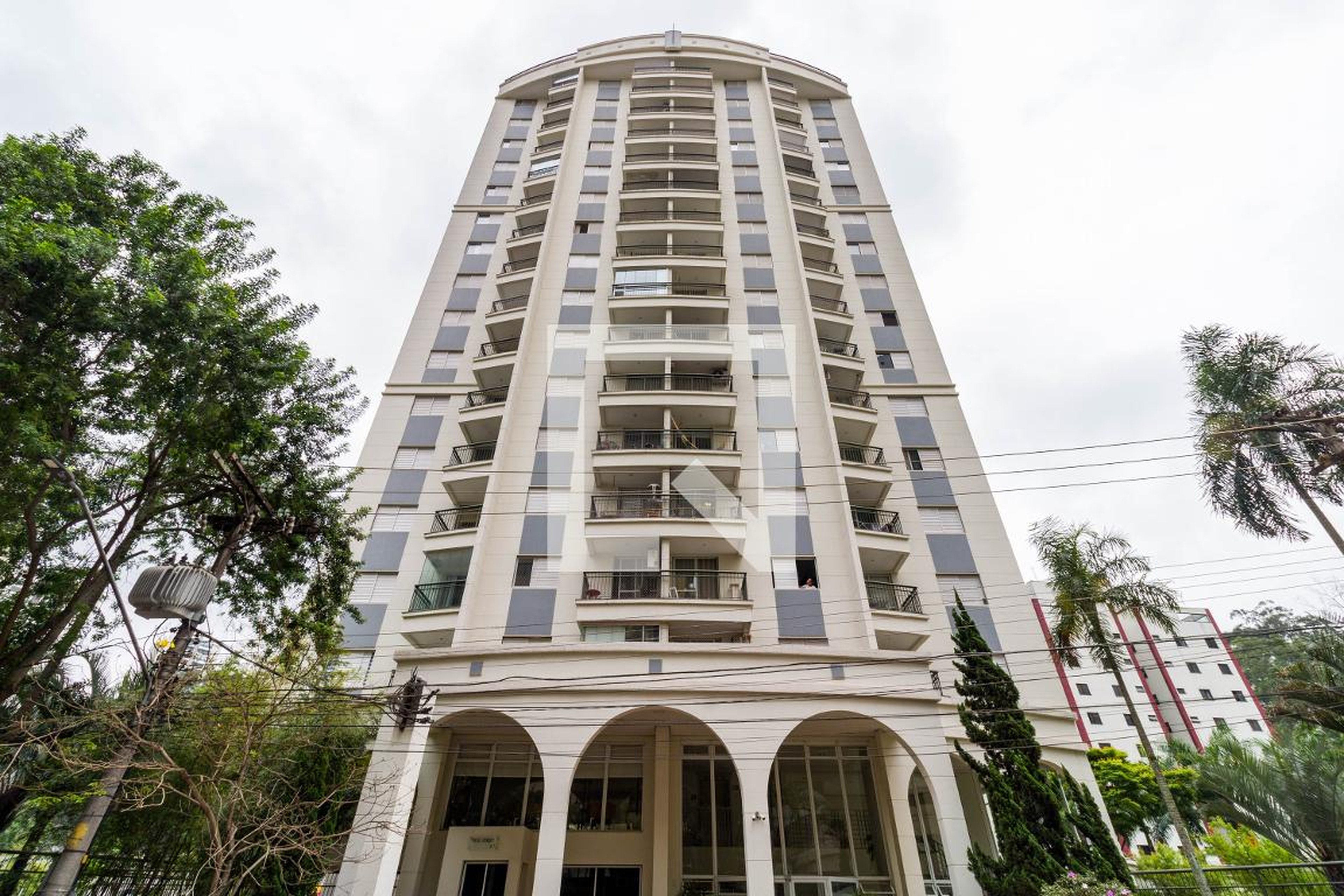 Fachada Condomínio You First Studio Home