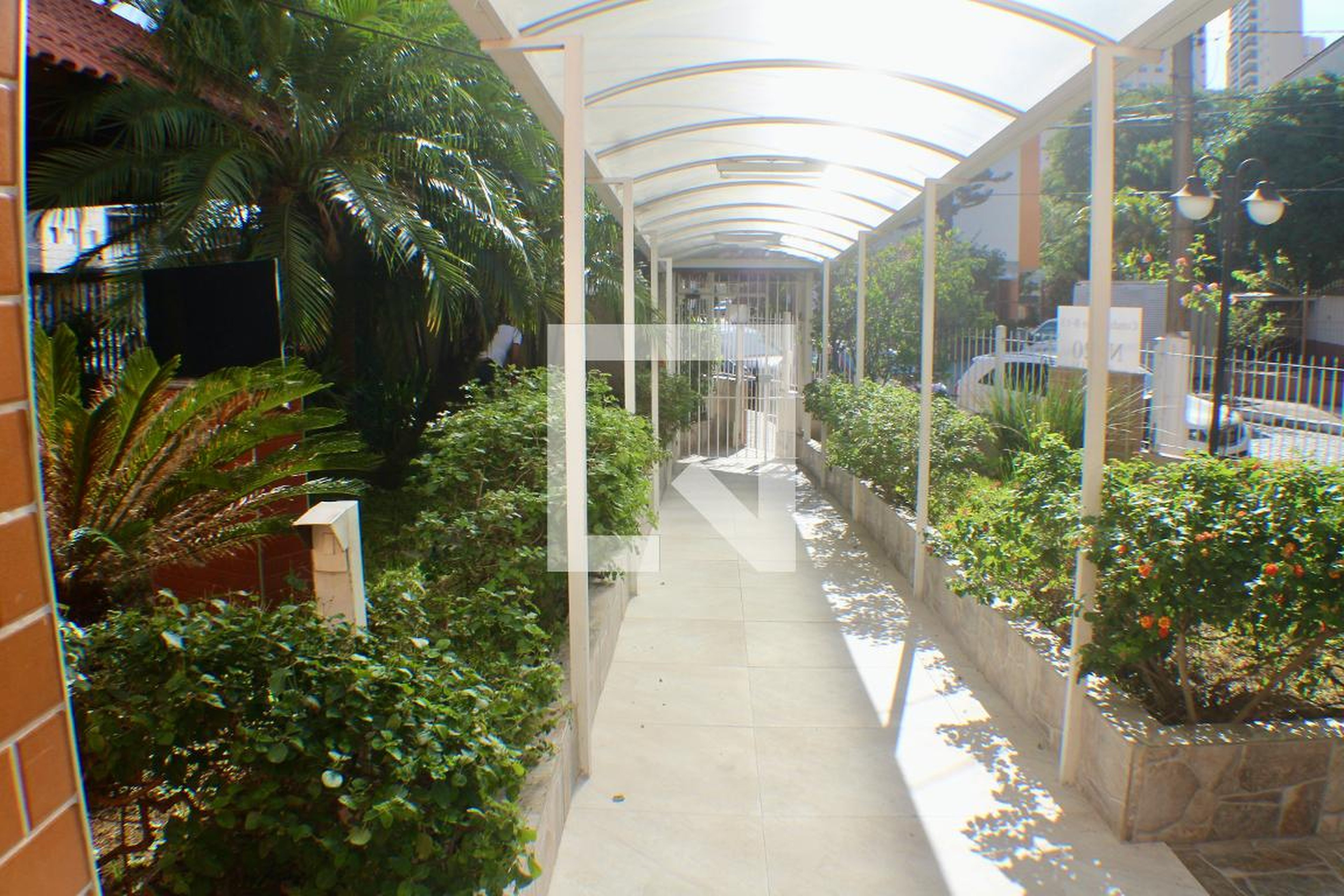 Entrada - B-13