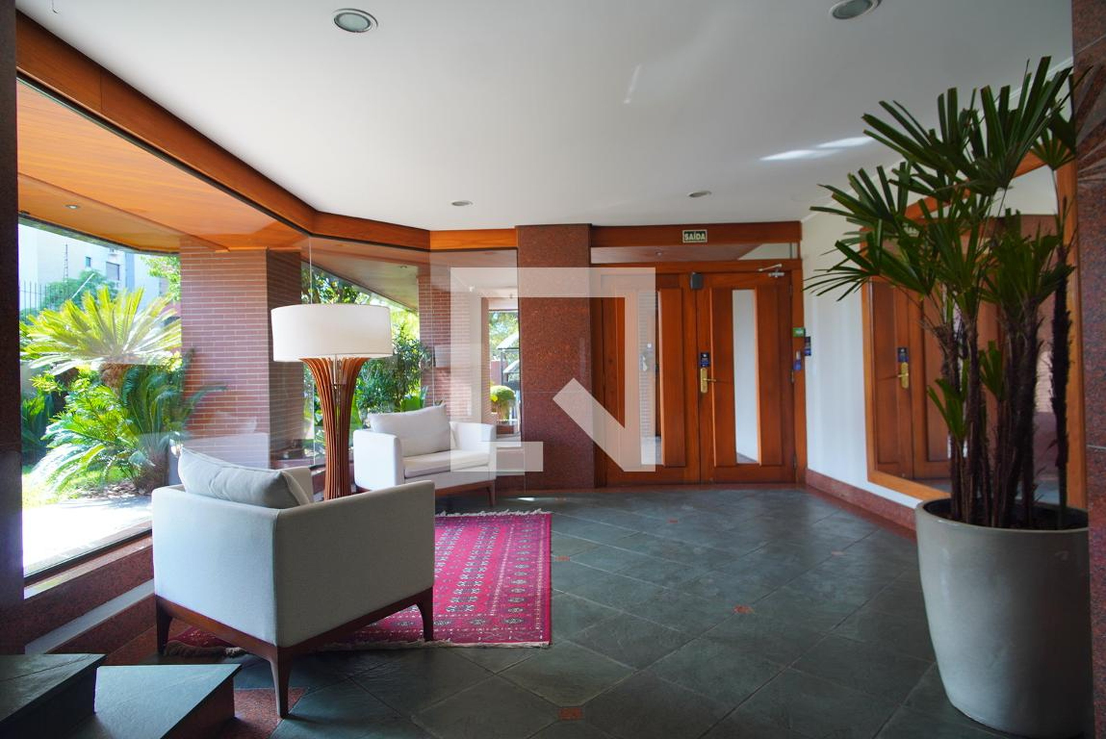 Hall de entrada - Plaza Saint Chaves