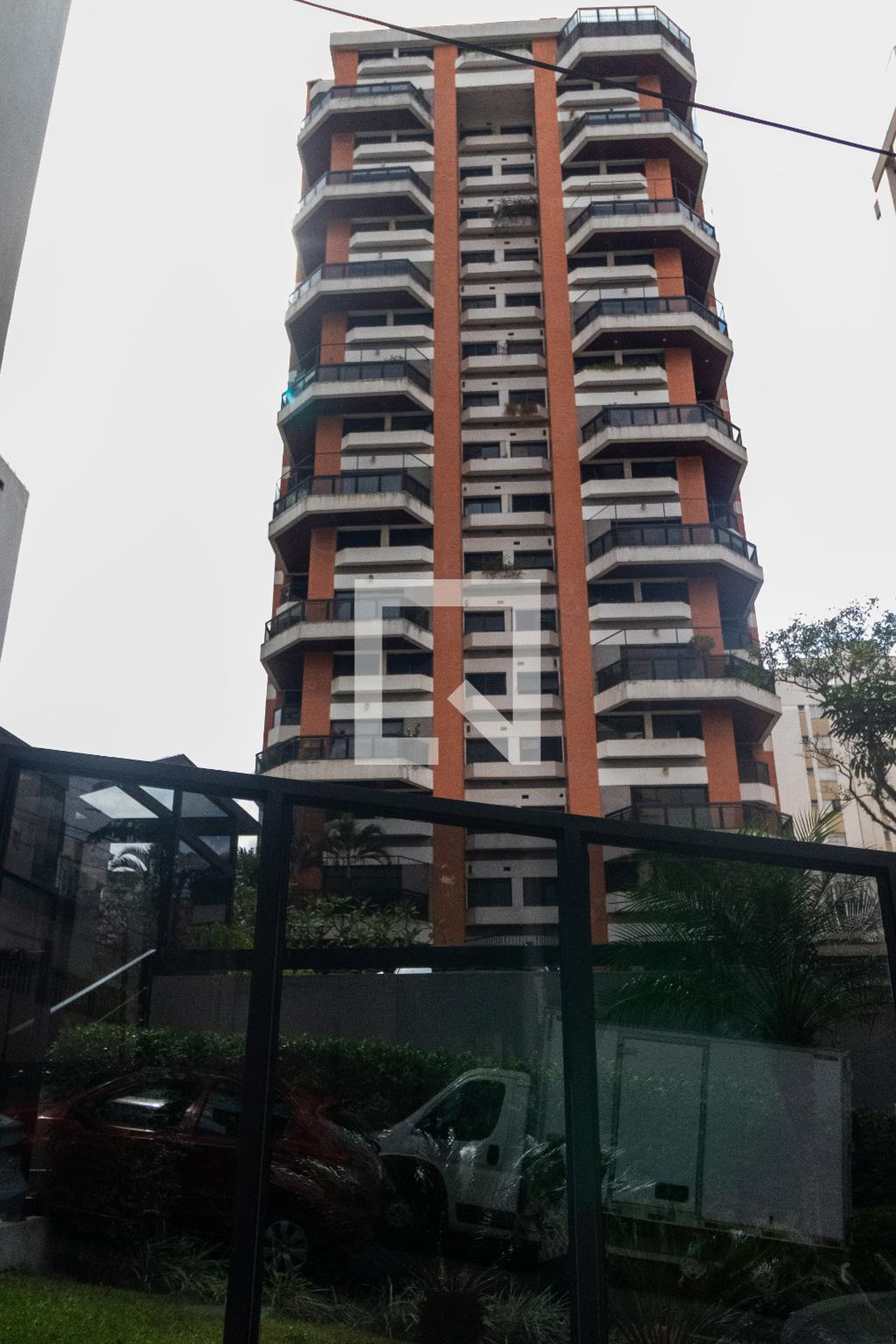 Fachada Condomínio West Side