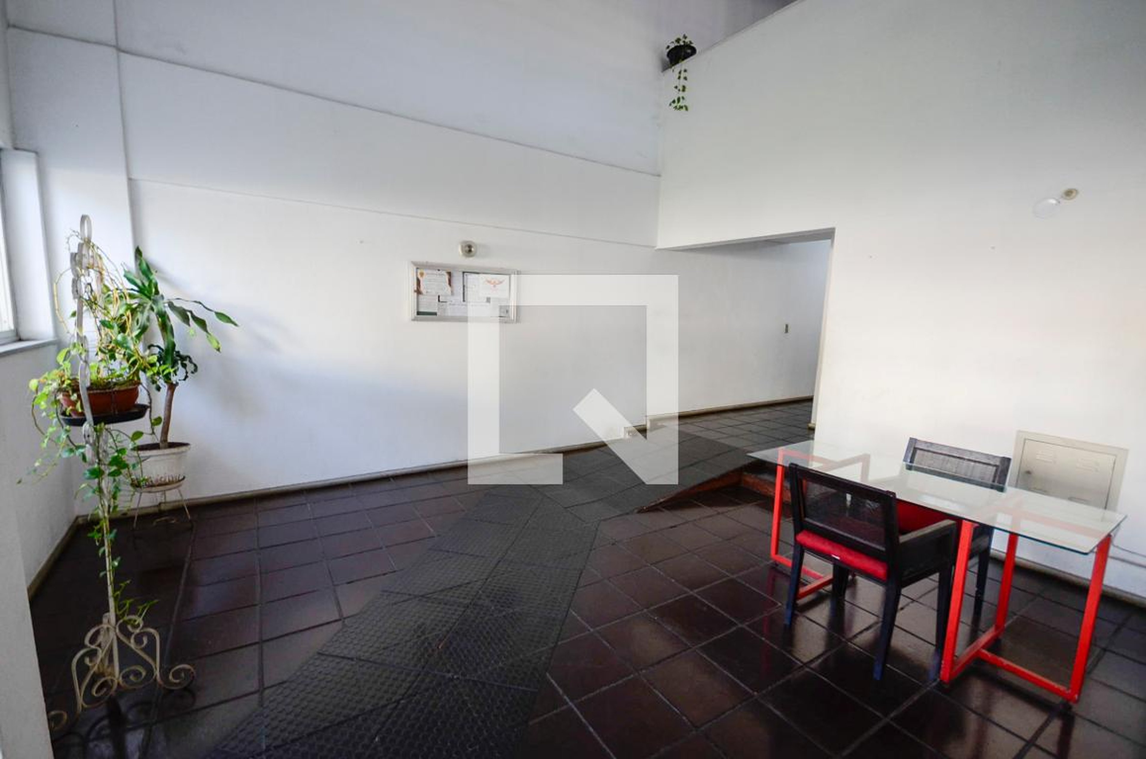 Hall - null