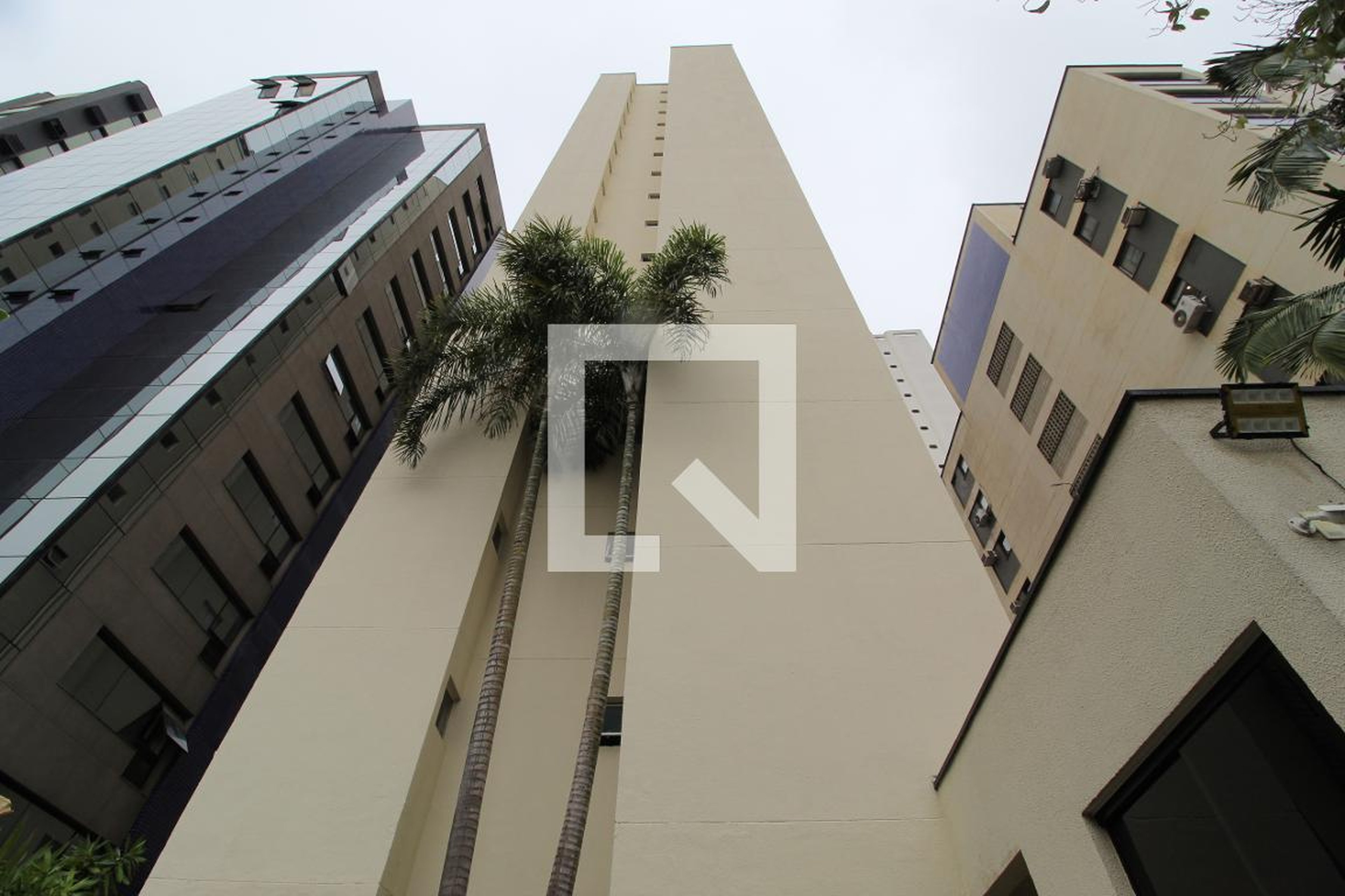 Fachada do Prédio Condomínio QUARTIER