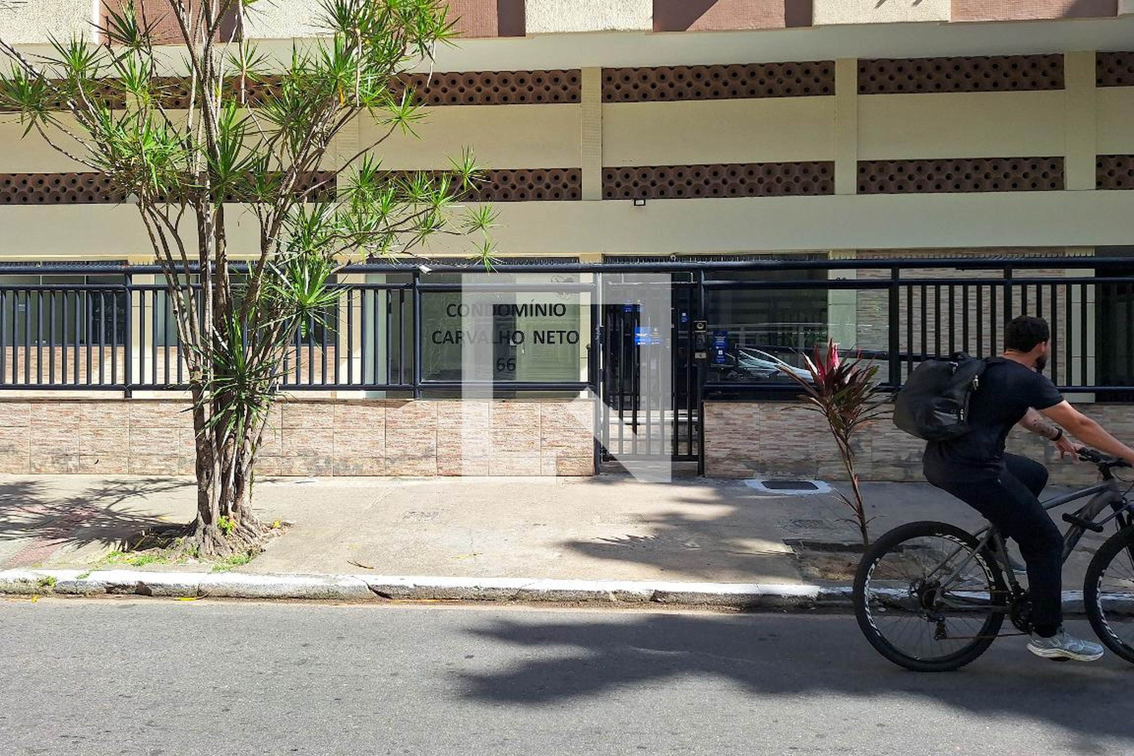 Fachada Condomínio Carvalho Neto