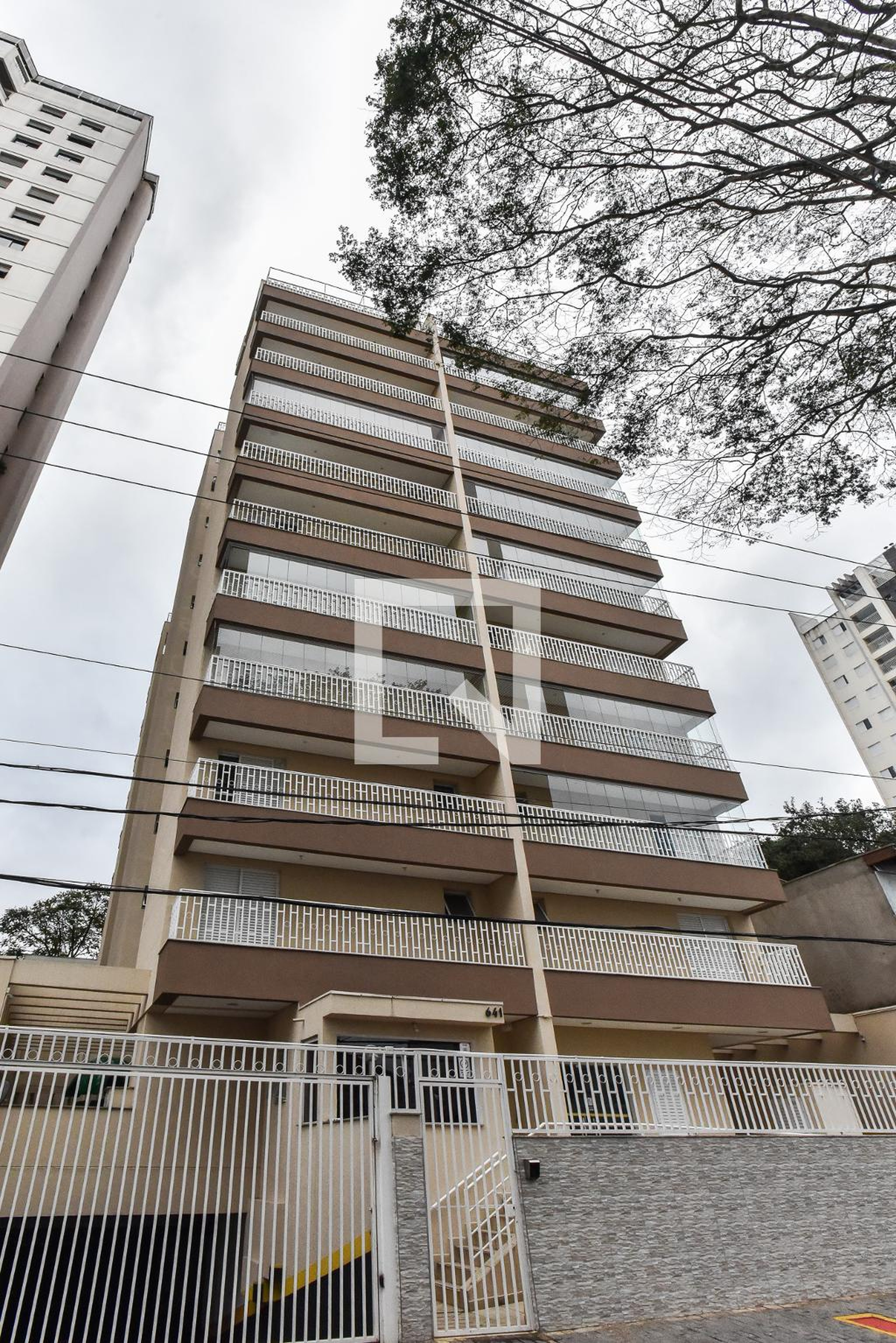 Fachada Condomínio Plaza Mayor