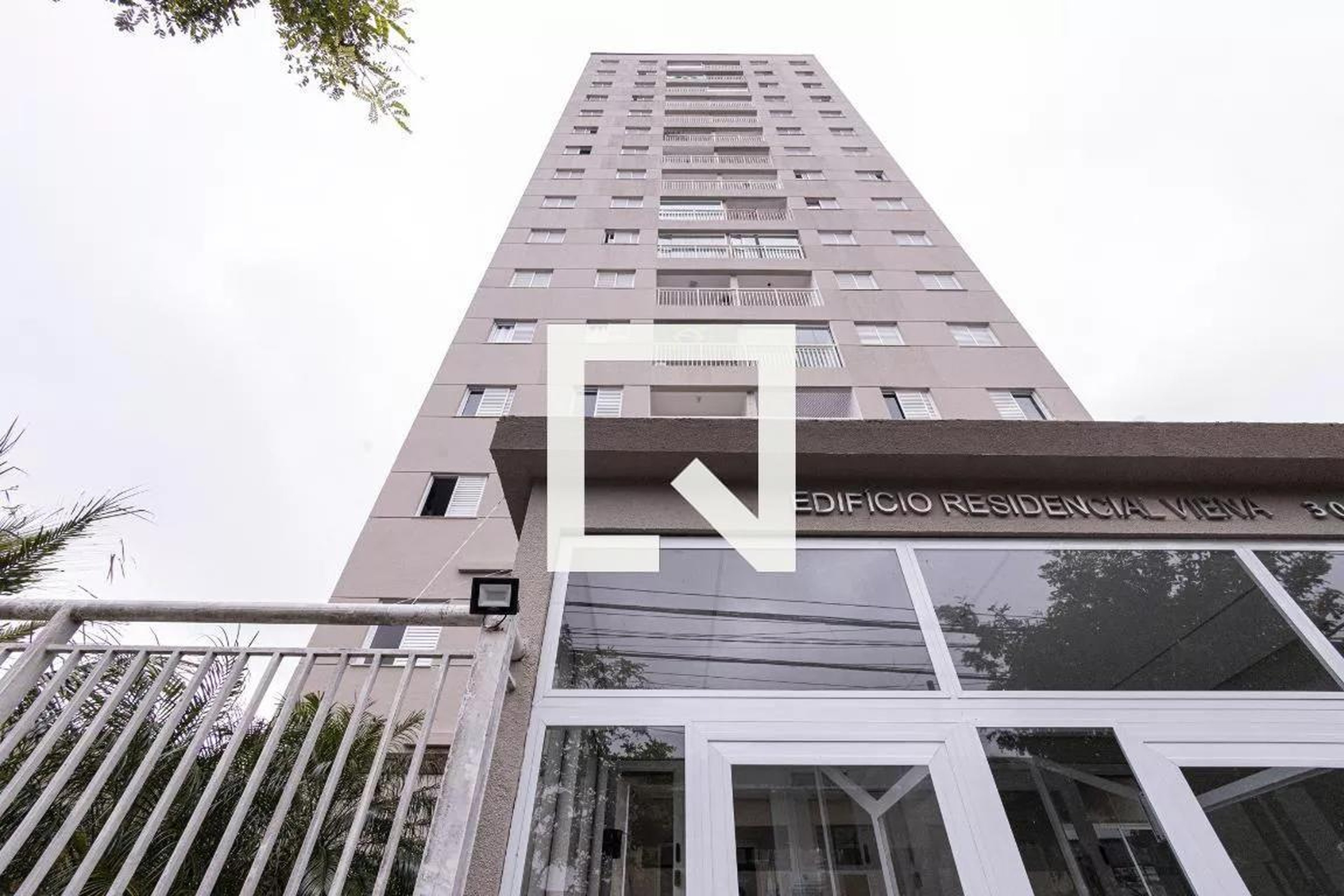 Fachada Condomínio em Rua Francisca de Paula, 928