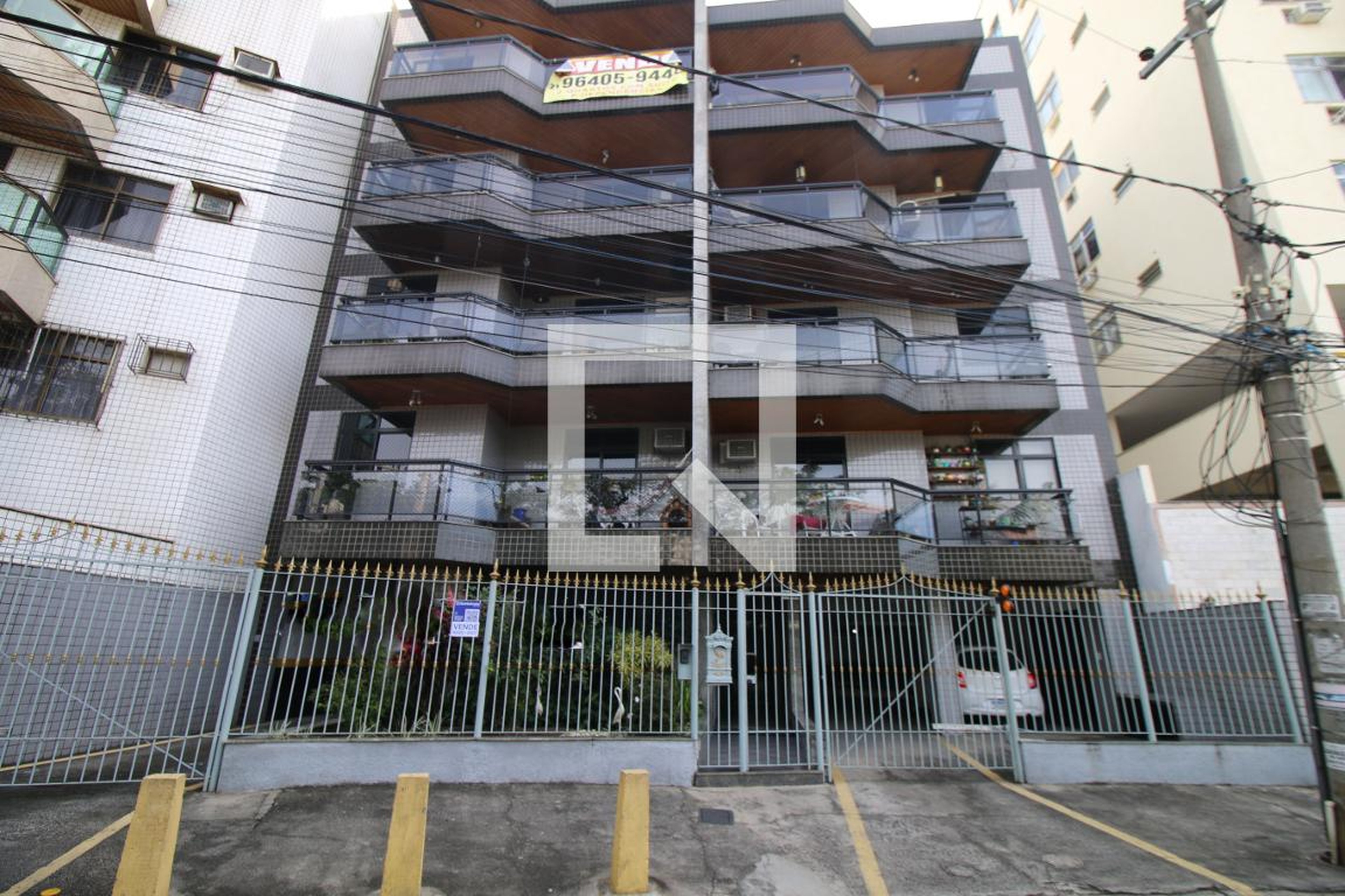 Fachada do Prédio Condomínio em Rua Cabo Herculano, 115