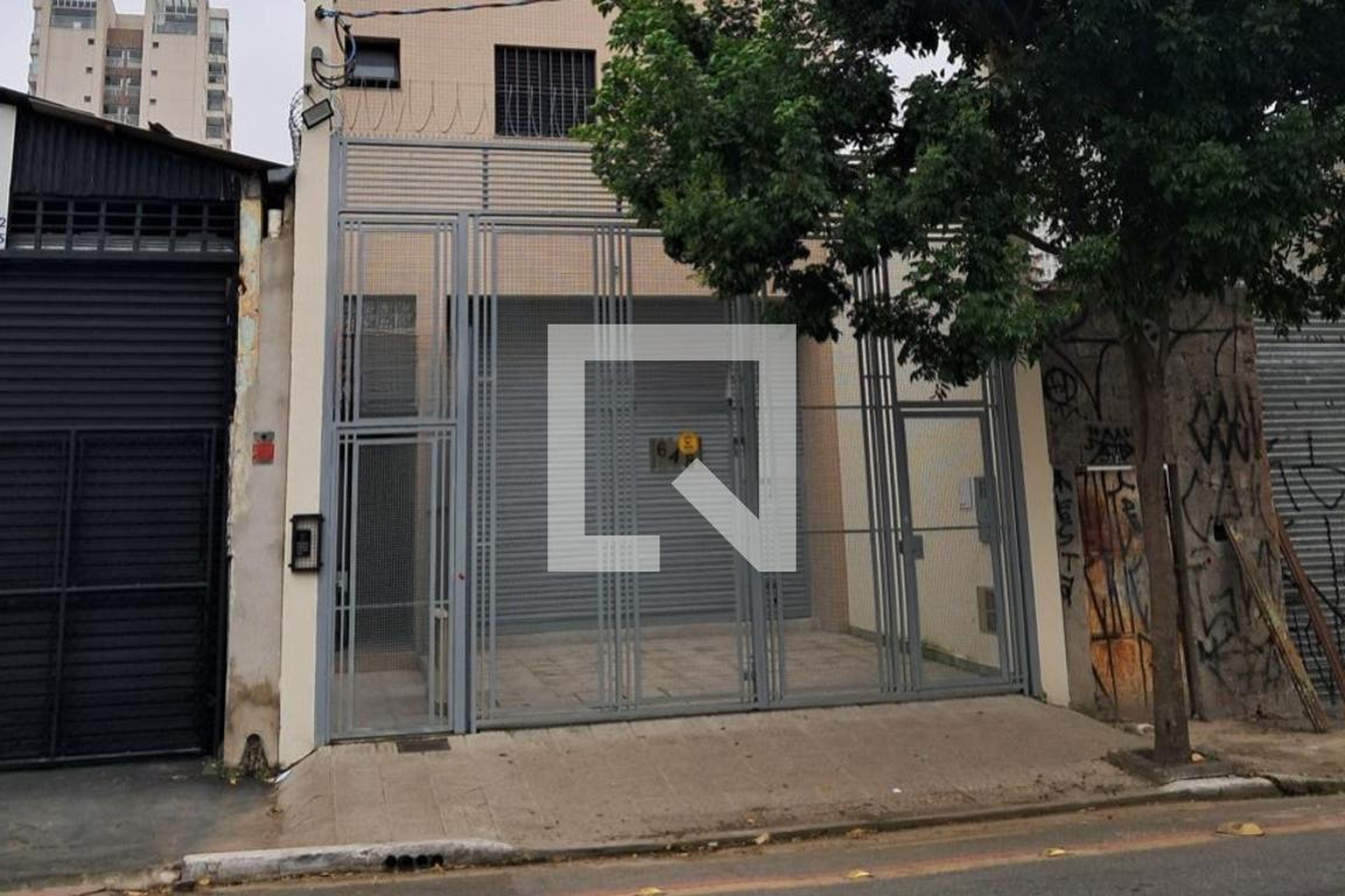 Fachada Condomínio em Rua do Bosque, 648