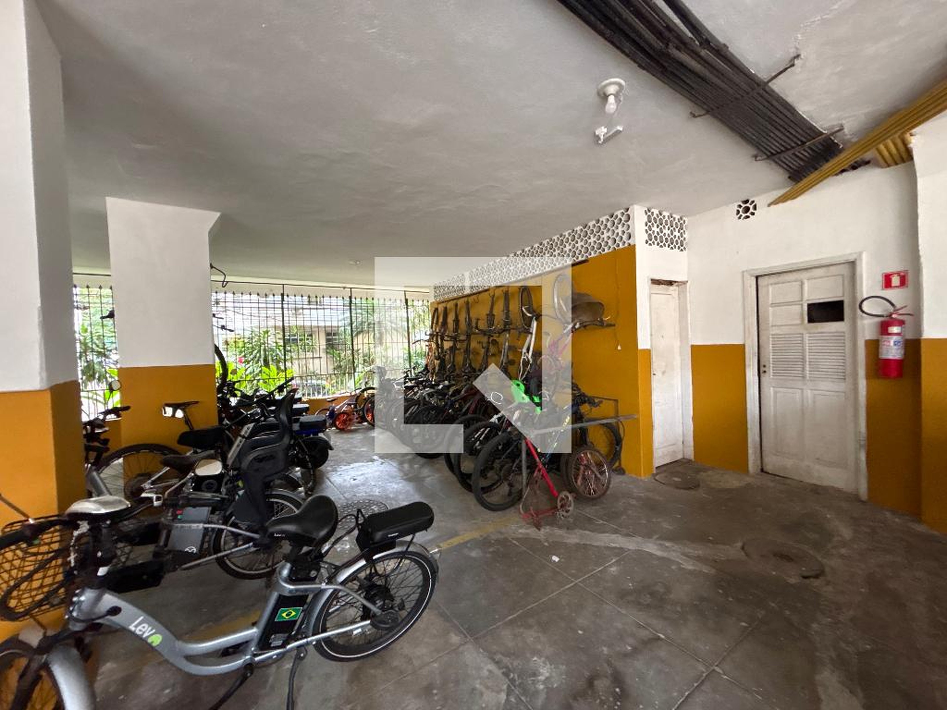 Bicicletário - Marco Graxo