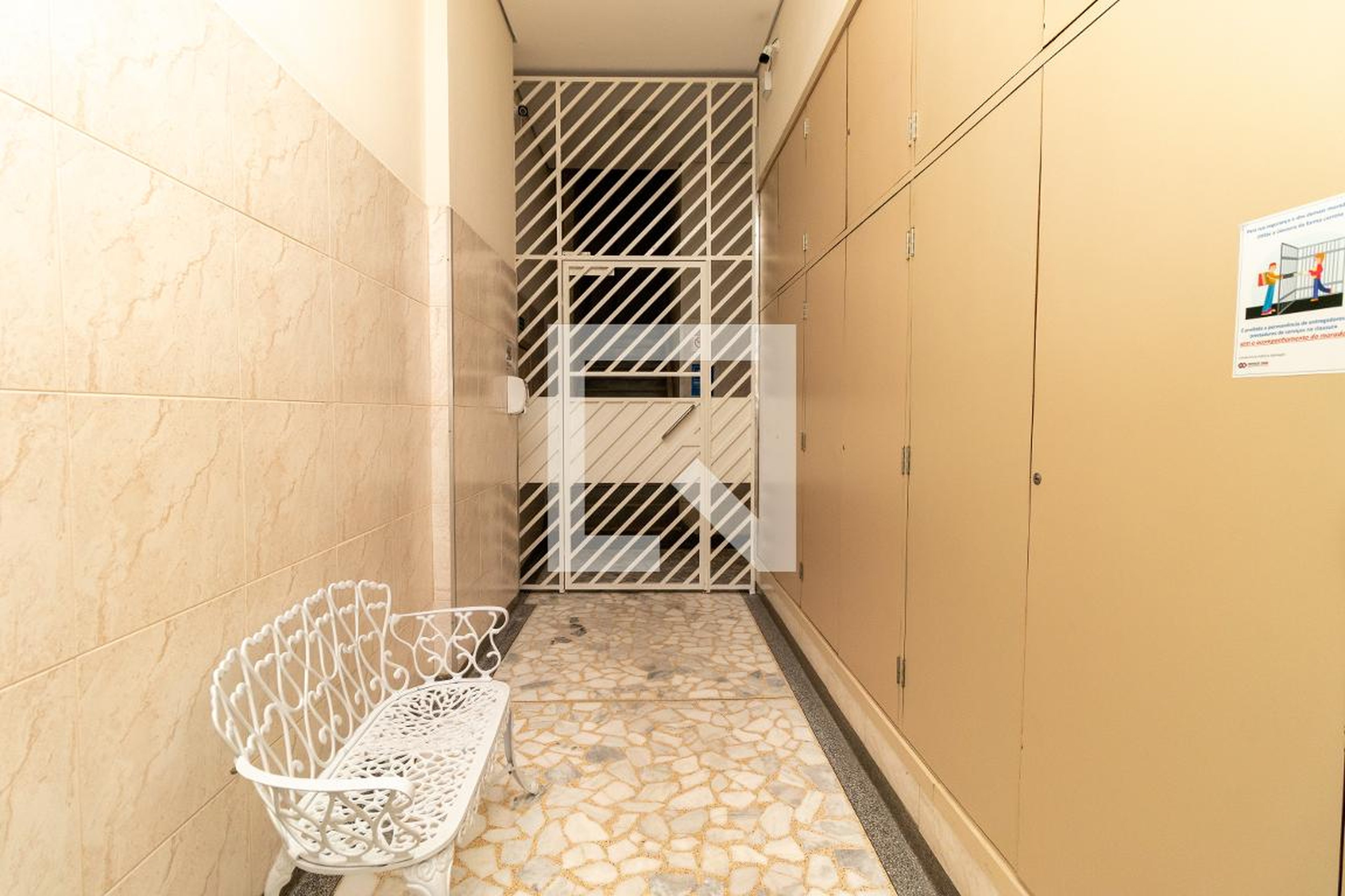Hall de Entrada - Edificio Apinages
