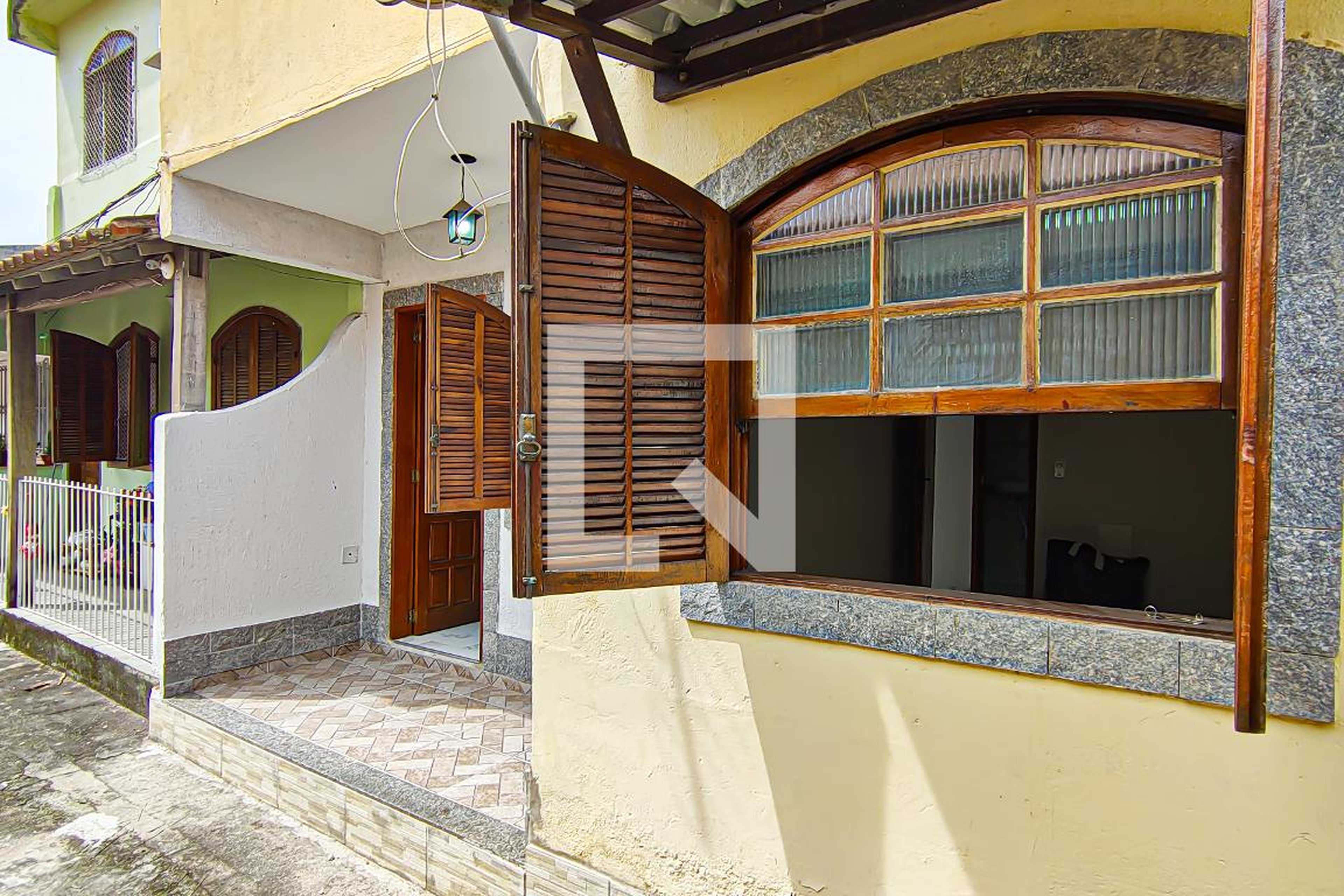 Fachada Condomínio em Rua Virginia Vidal, 92