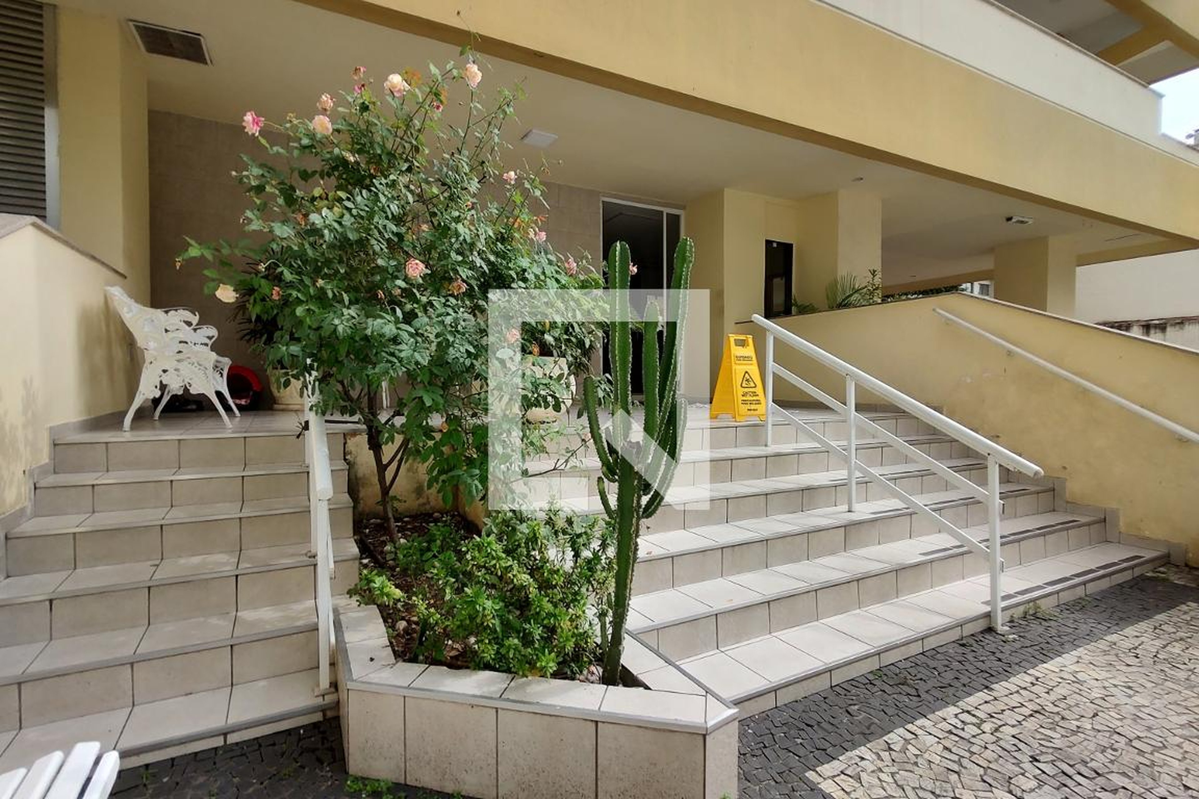 Fachada do Prédio Condomínio SOLAR REAL