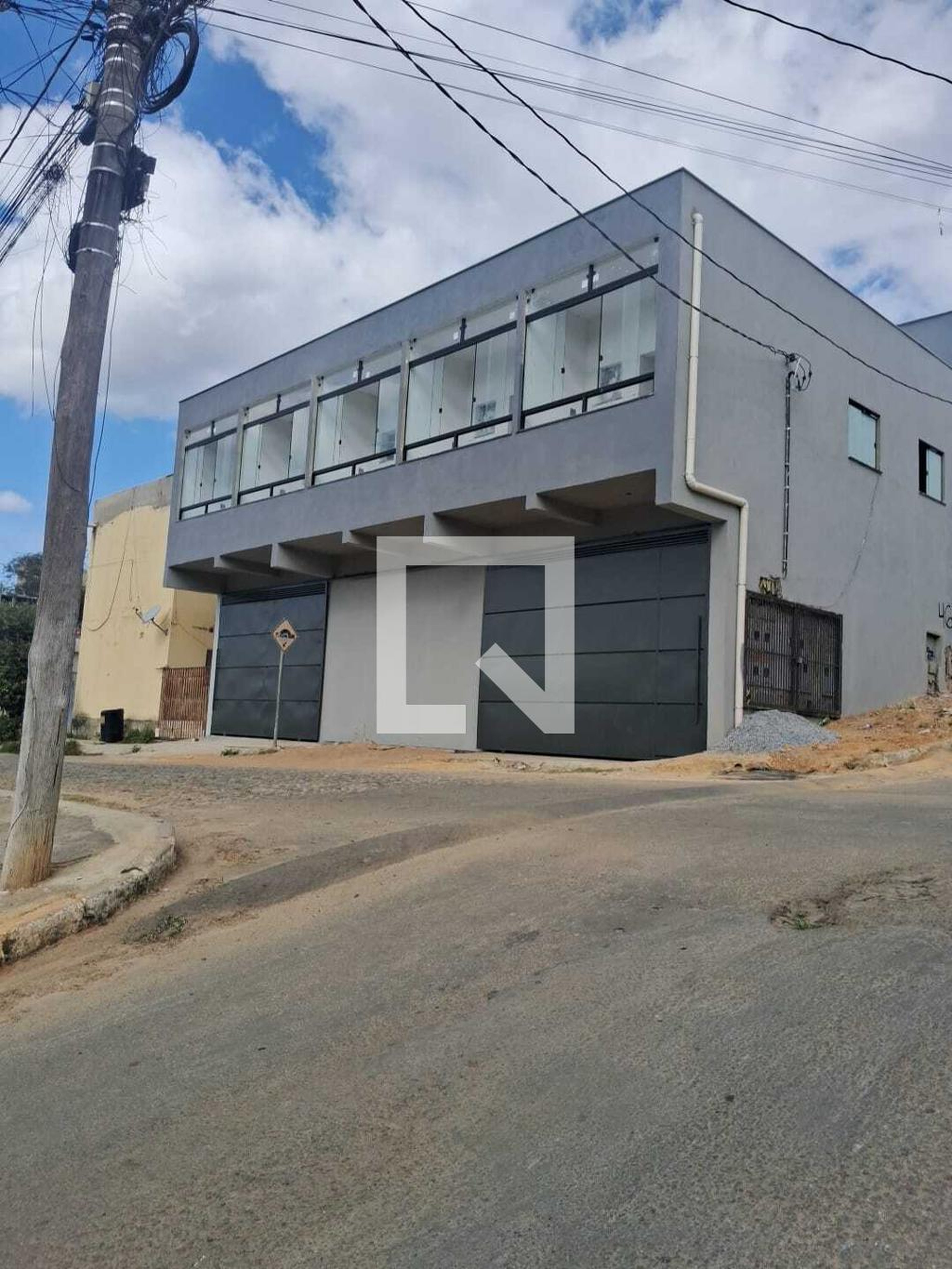 Fachada Condomínio em Rua Santos Dumont, 460