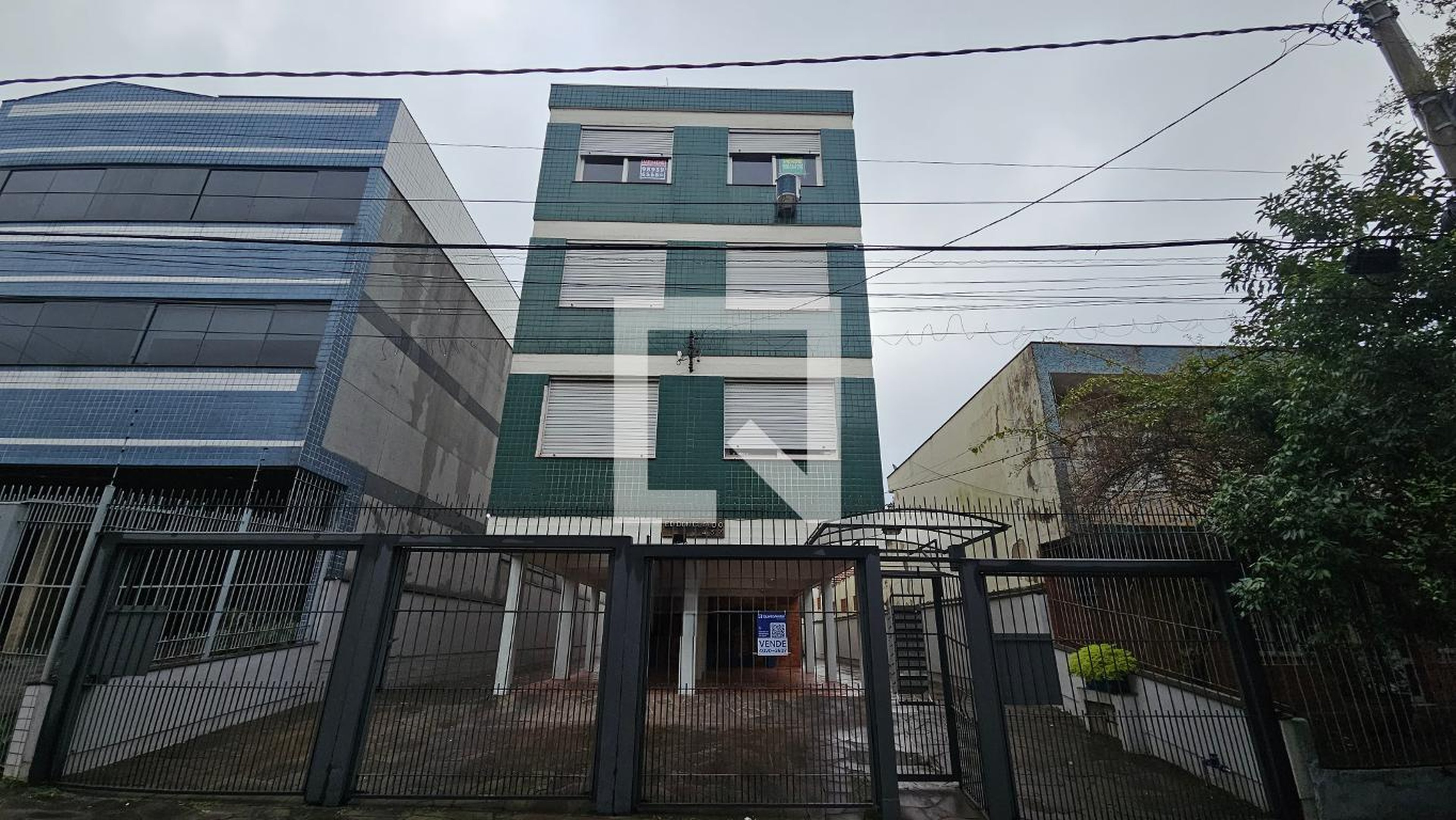 Fachada Condomínio em Avenida Dom Cláudio José Gonçalves Ponce de Leão, 437