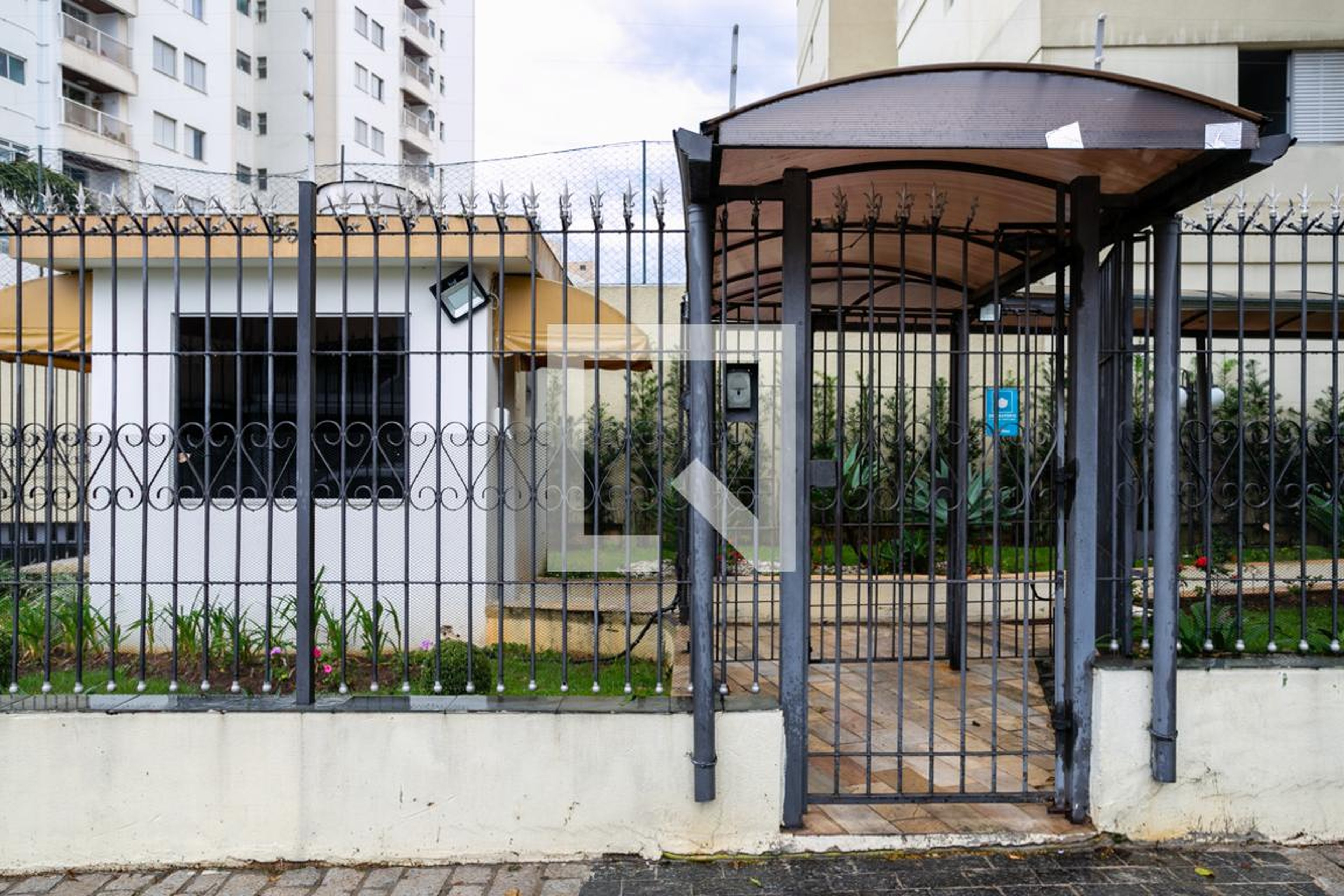 Fachada do condomínio Edifício Morada da Serra