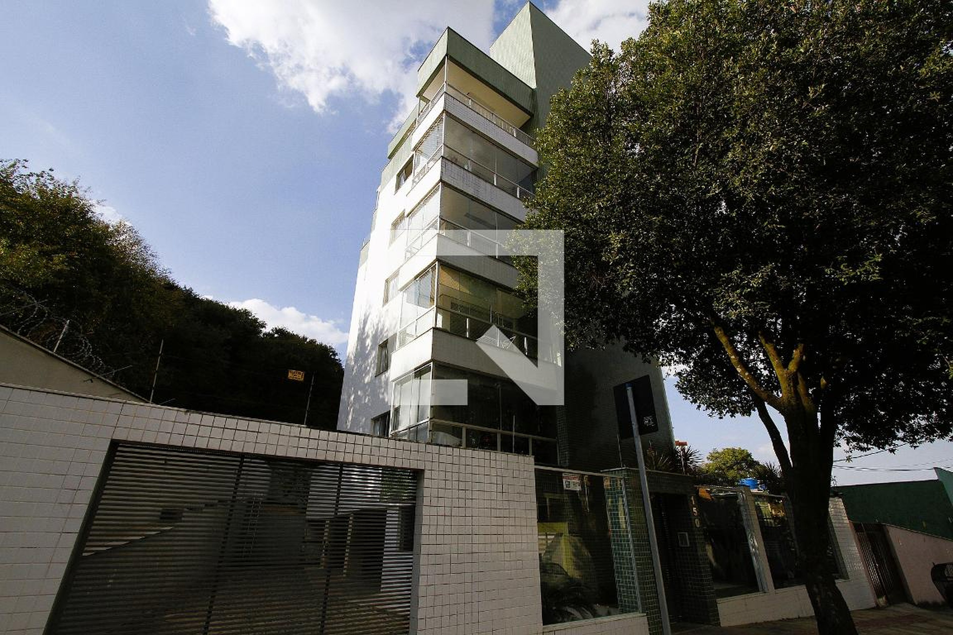 Fachada Condomínio em Rua Felisbina de Oliveira, 150