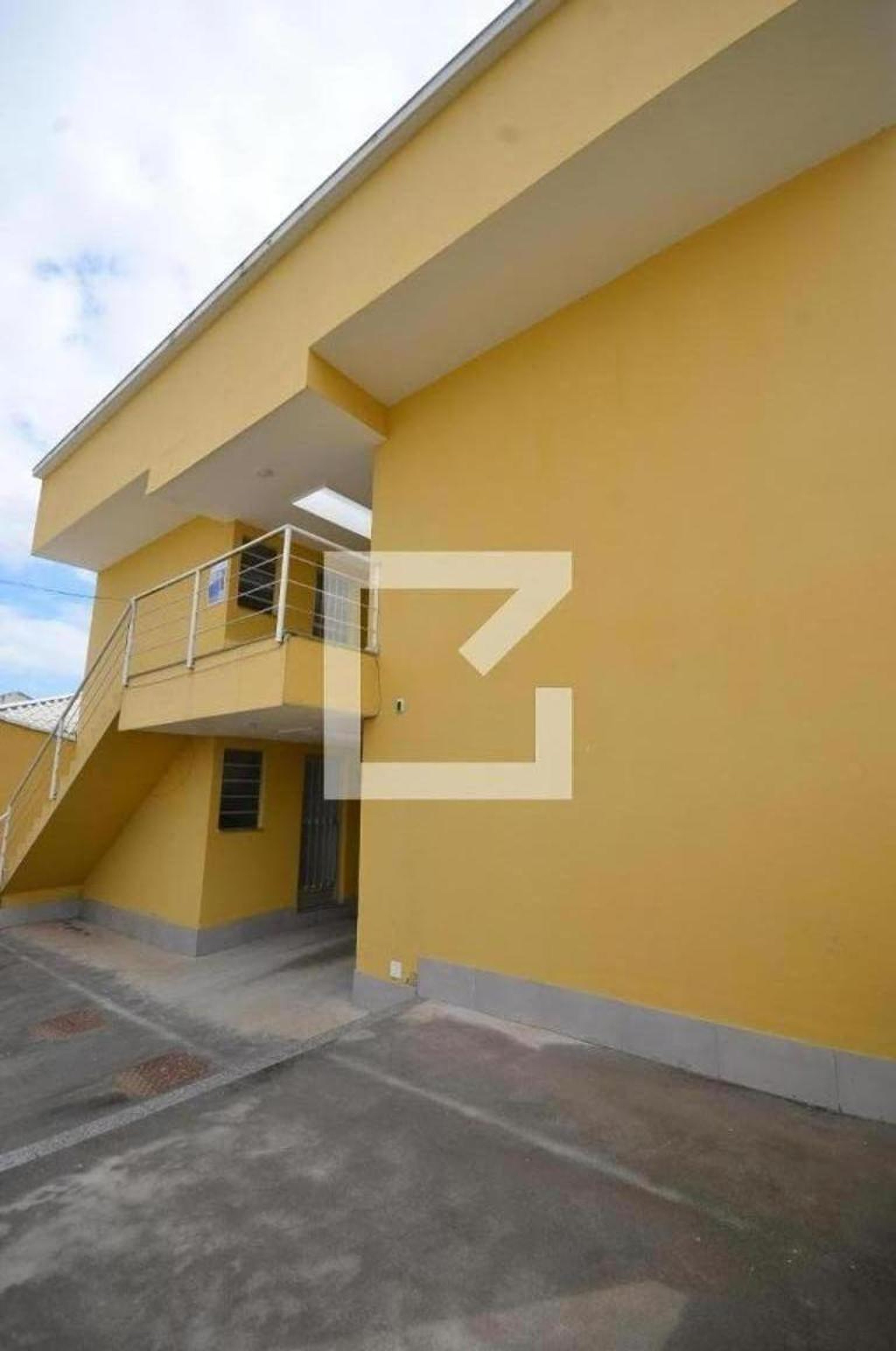 Fachada Condomínio em Estrada do Tingui, 3510