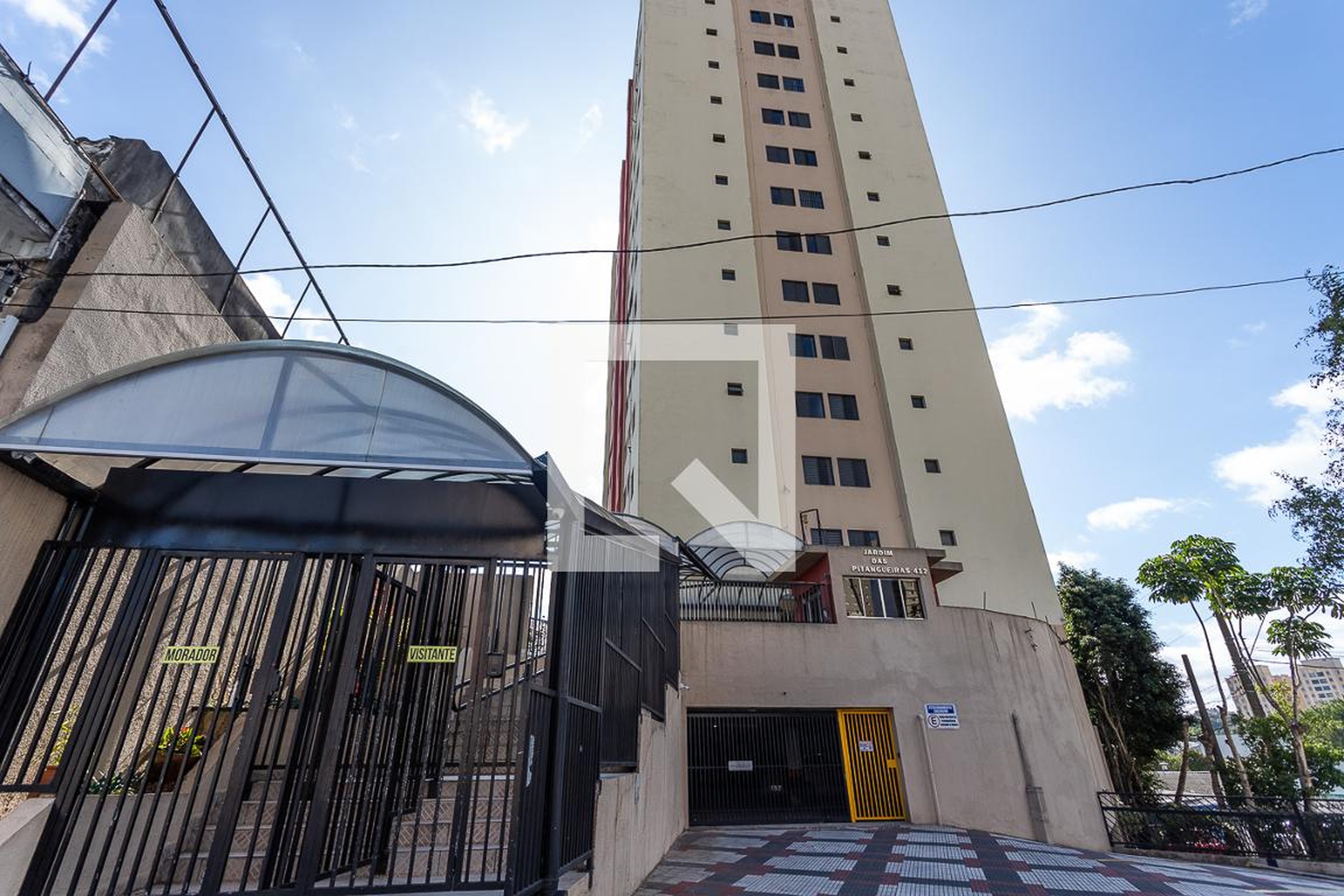 Fachada do condomínio Edificio Residencial Jardim Das Pitangueiras
