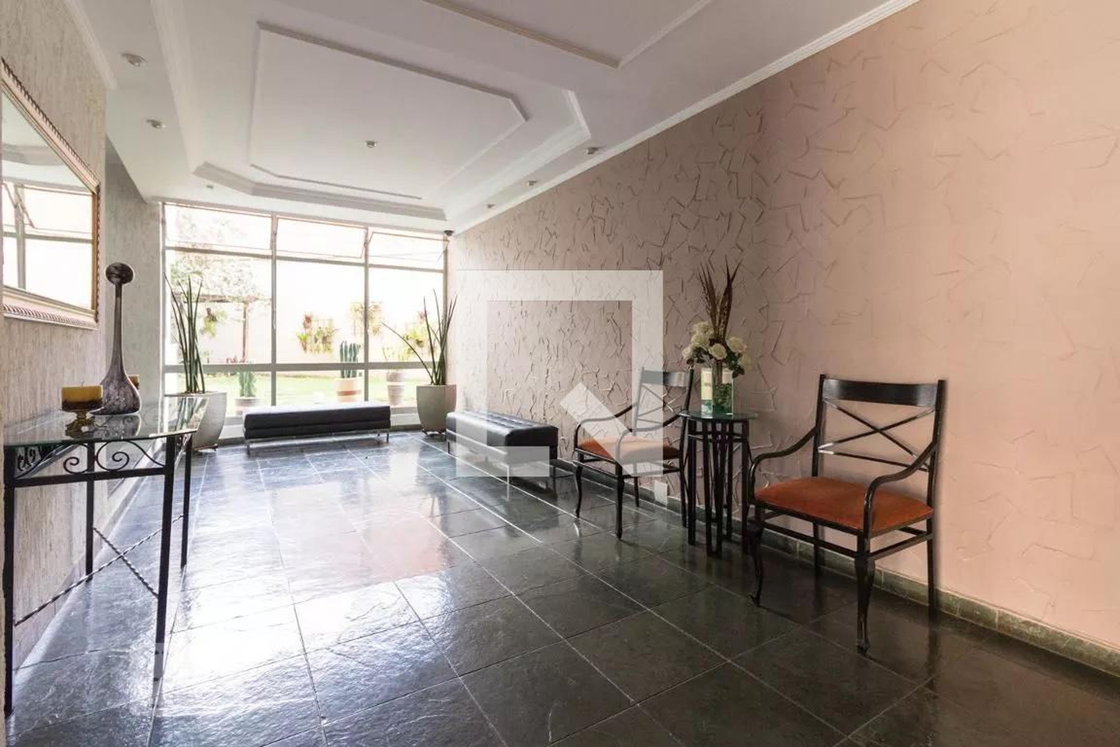 Hall - Plaza Del Rey