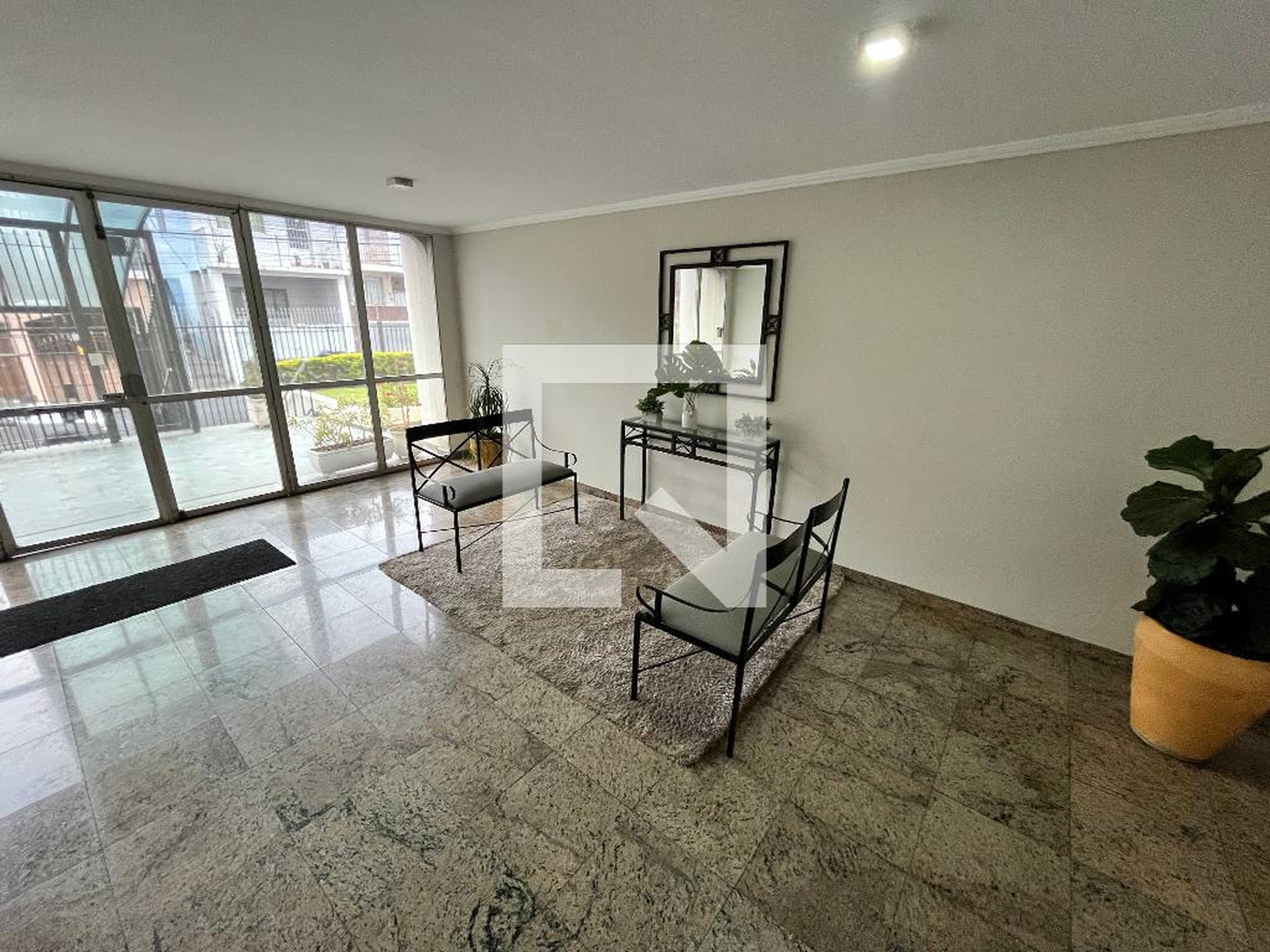 Hall de entrada - Edifício Mirante Eucalíptos