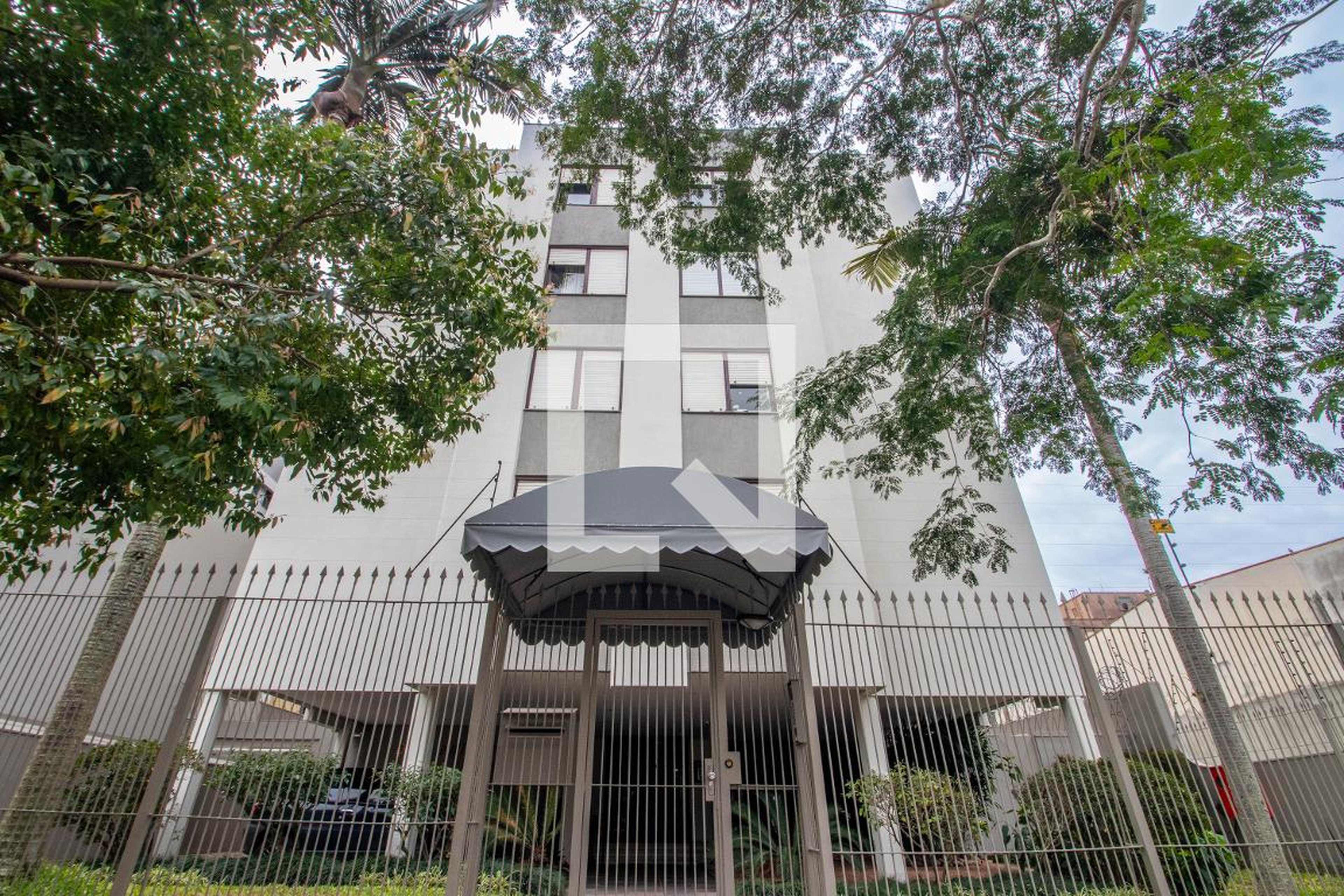 Fachada Condomínio em Rua Felipe de Oliveira, 578