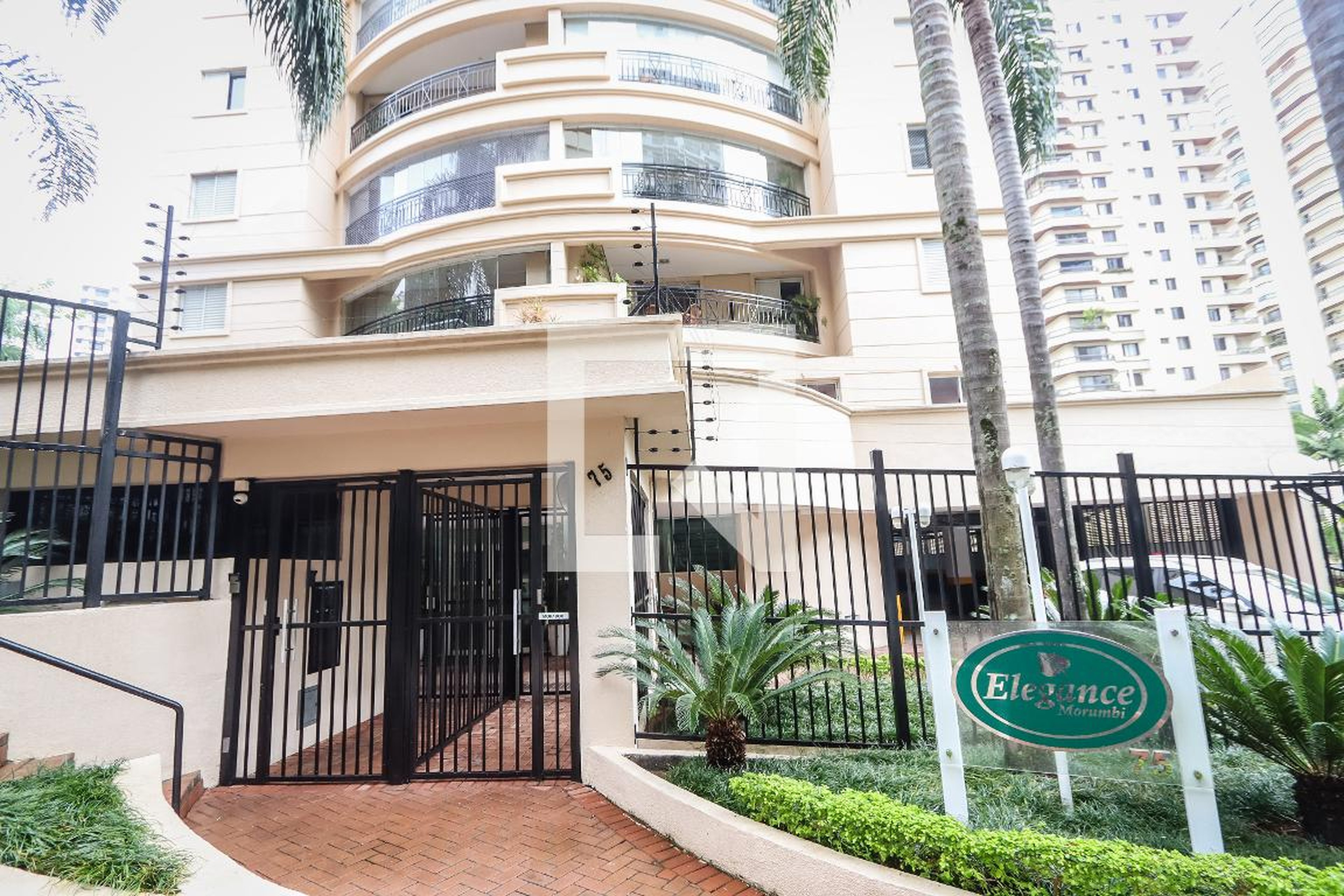 Fachada do Prédio Condomínio ELEGANCE MORUMBI