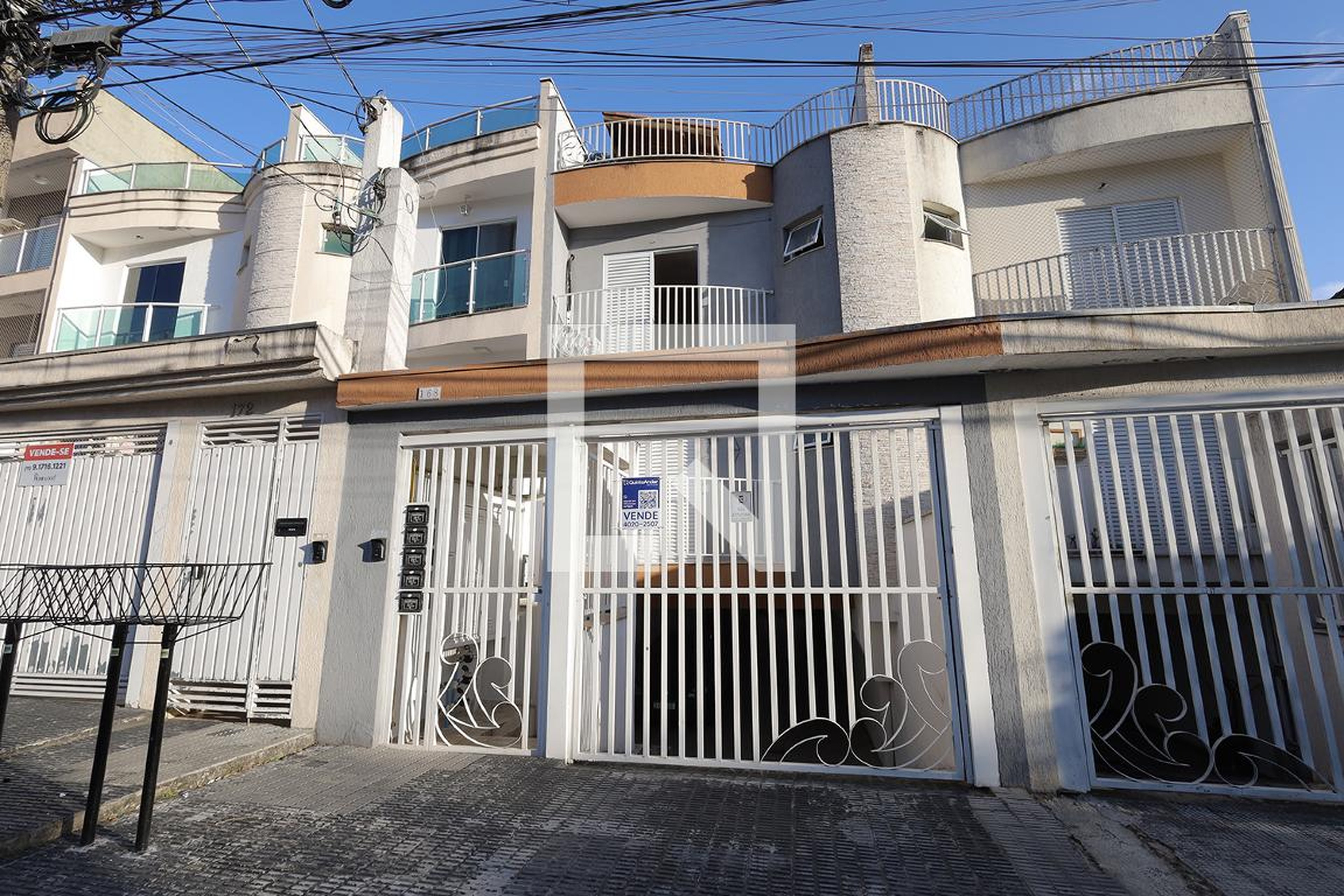 Fachada Condomínio em Rua Bolívia, 168