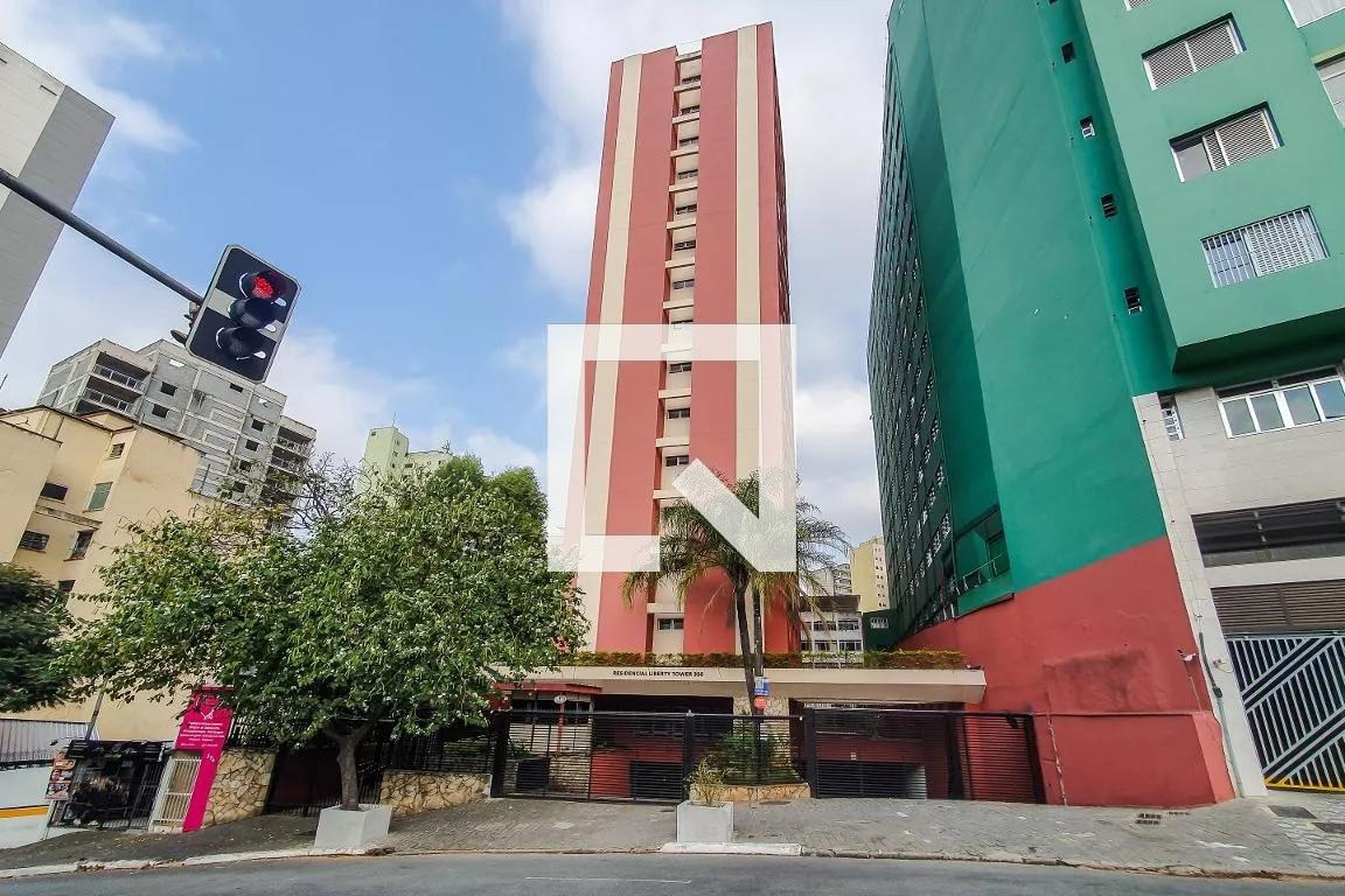 Fachada Condomínio Liberty Tower  building