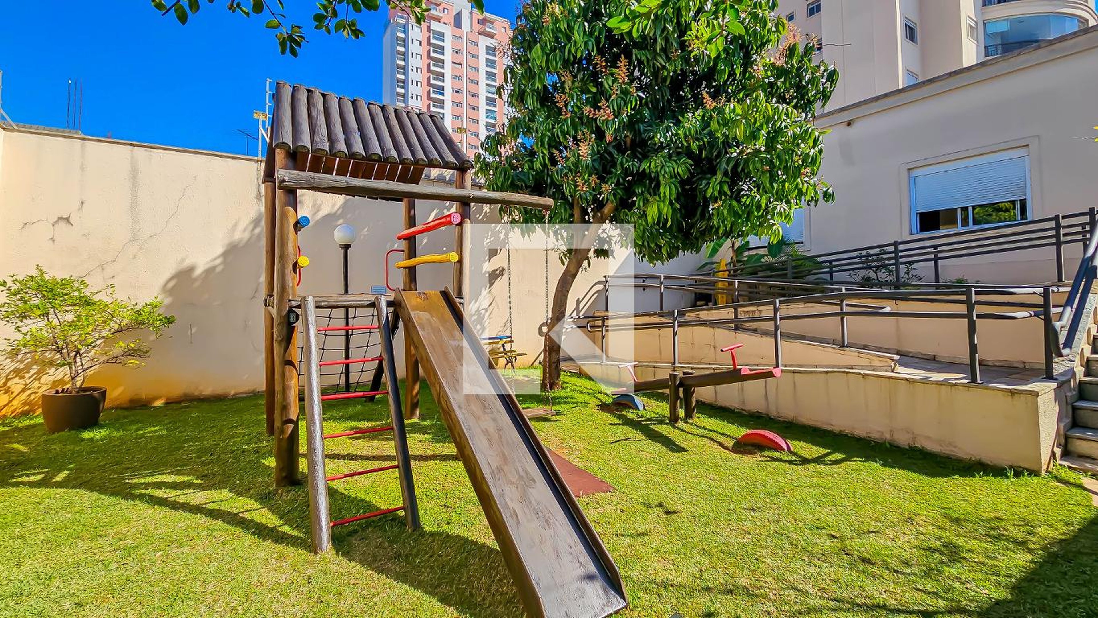 Playground - Bella Vitta Tropical