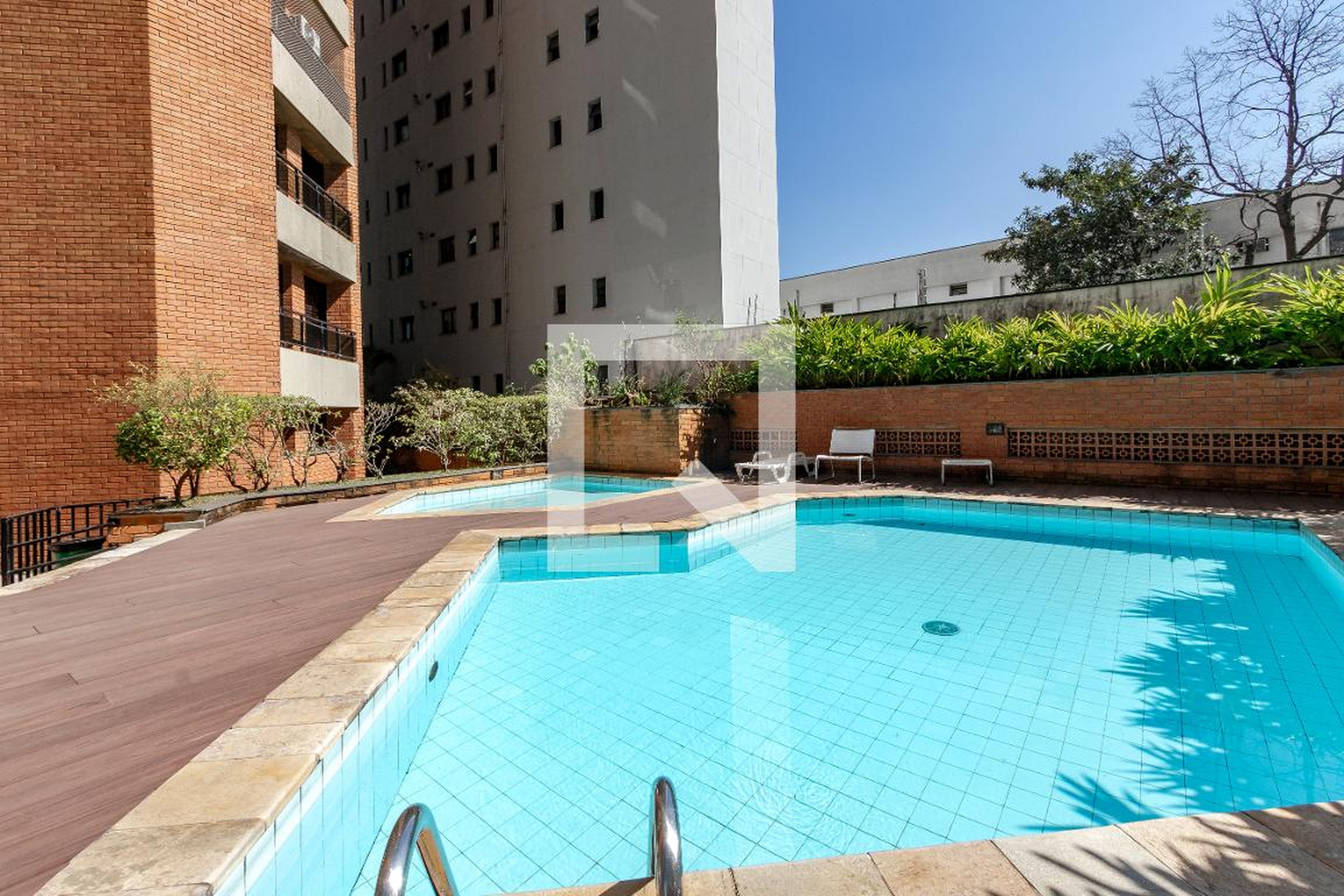Piscina - Edifício Mônaco