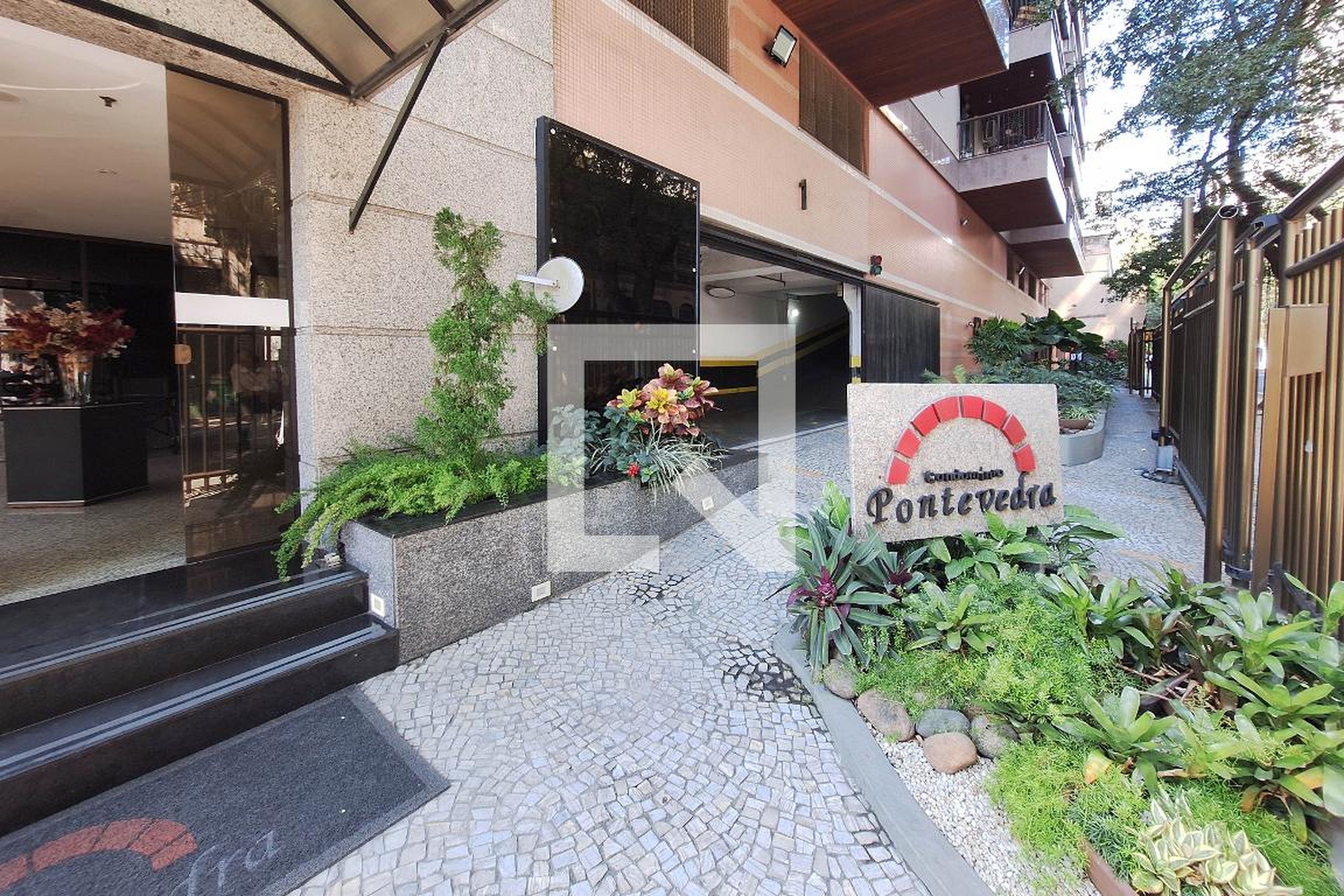 Fachada Condomínio PONTEVEDRAS