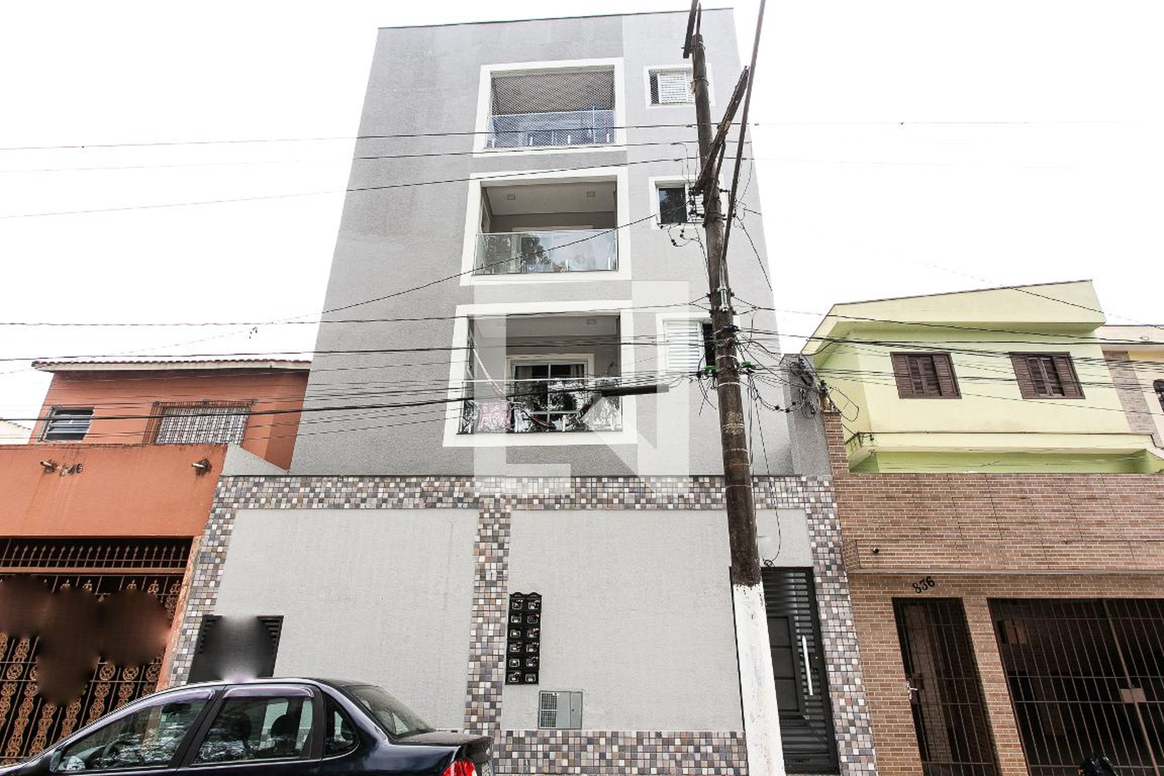 Fachada Condomínio em Rua Maria Viêira Ribeiro, 844