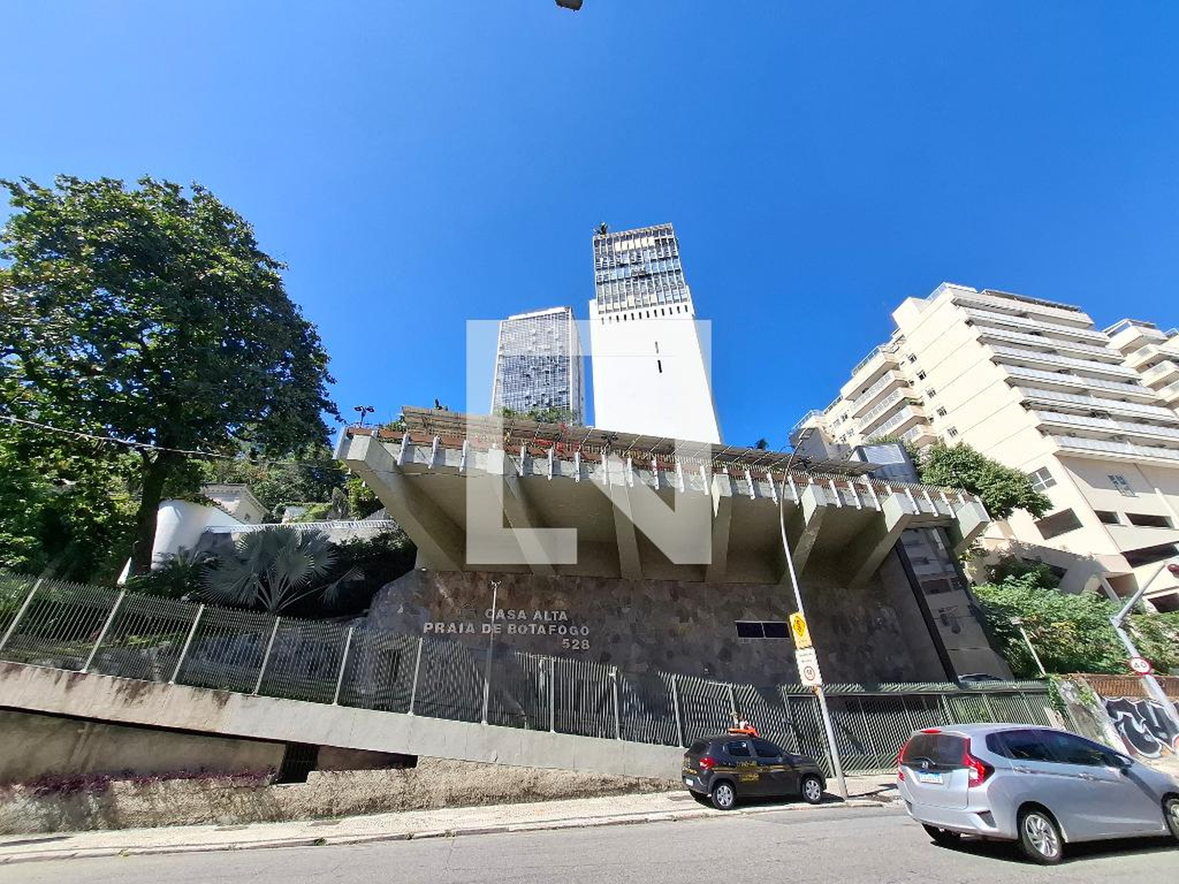 Fachada Condomínio Casa Alta
