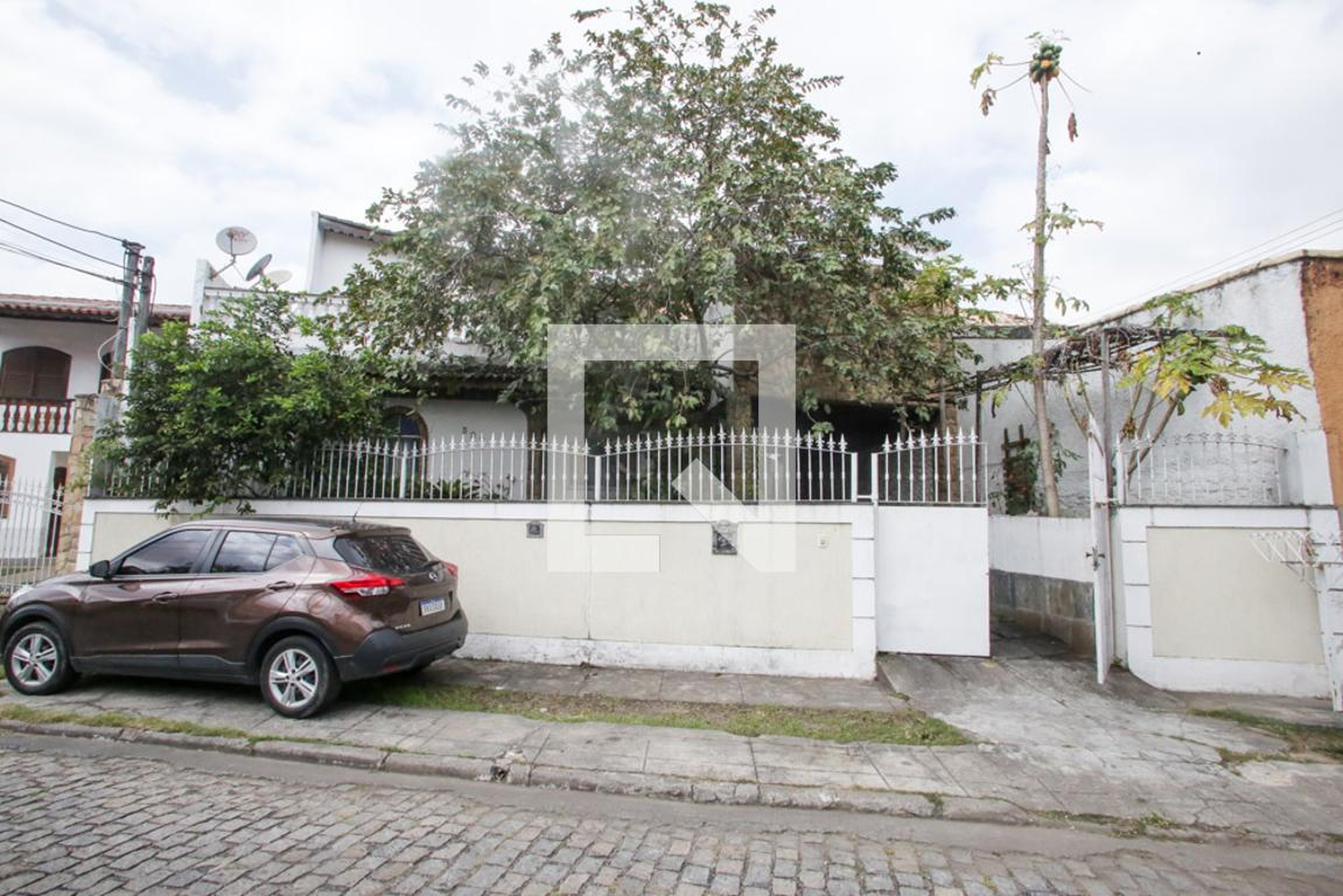 Fachada Condomínio em Rua Monte Verde, 325